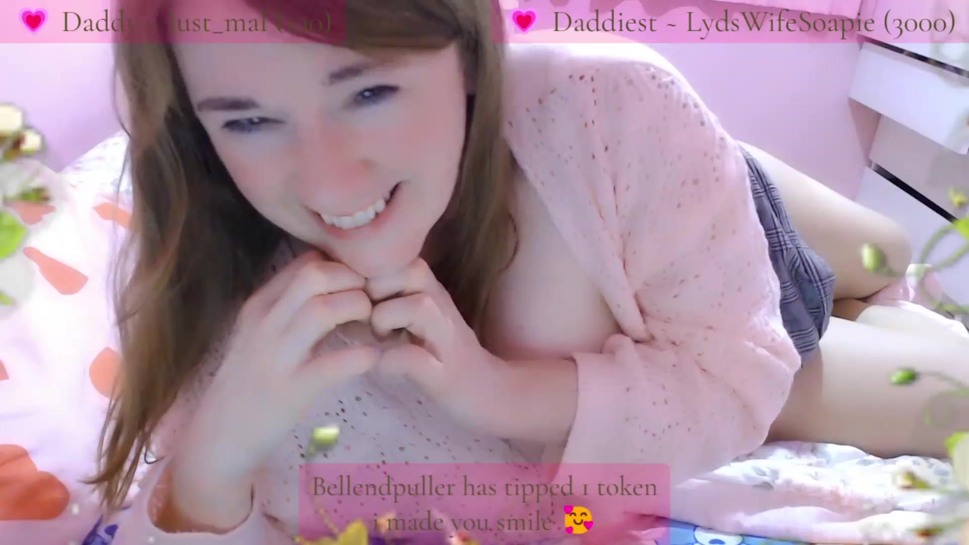 Gallery image thumbnail from StrawbabyJam's myfreecams stream on, 08/08/2023, 22:43 image 16 of 20