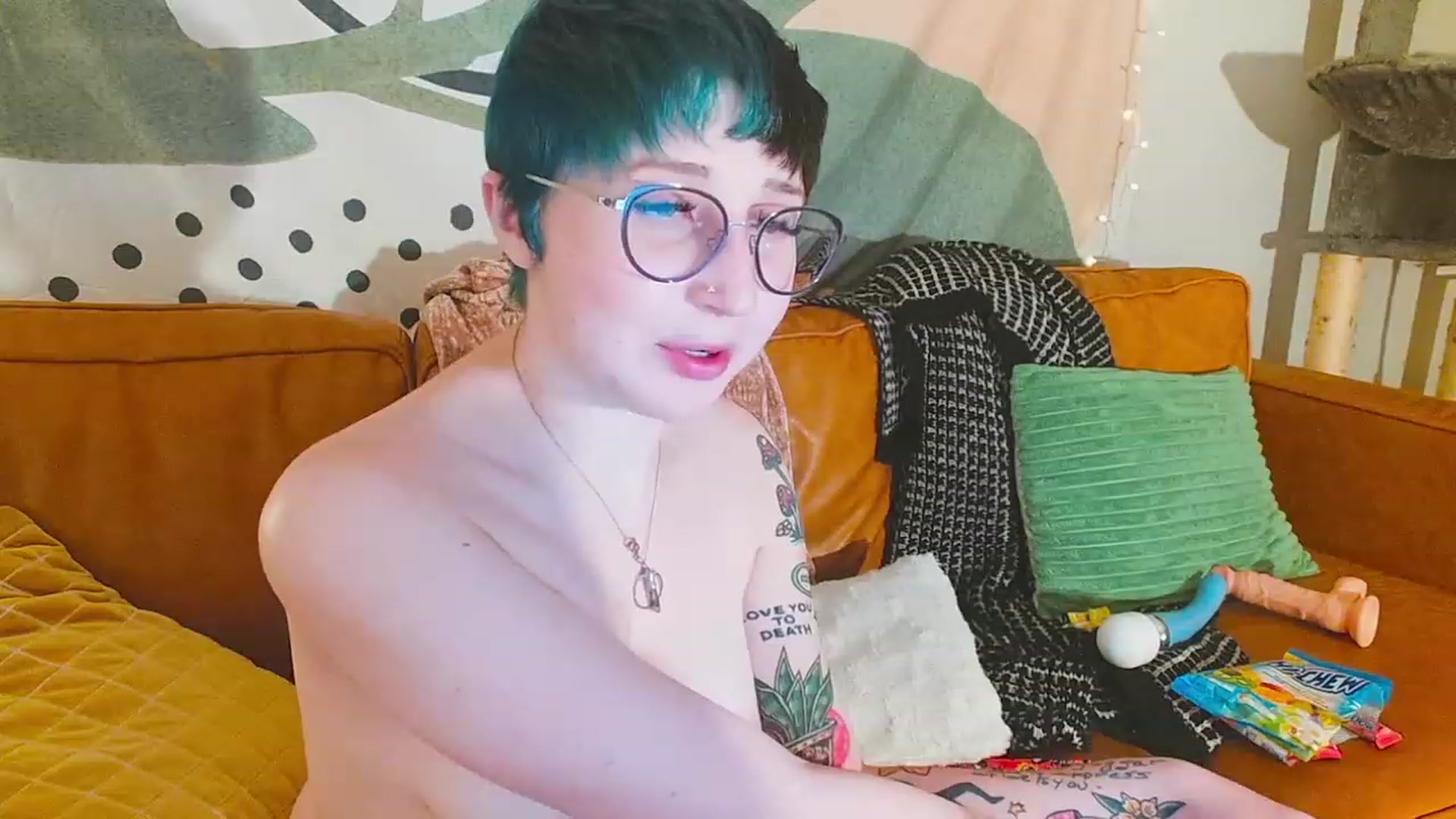 Gallery image thumbnail from Strawberrrri1's myfreecams stream on, 12/03/2022, 04:39 image 7 of 20