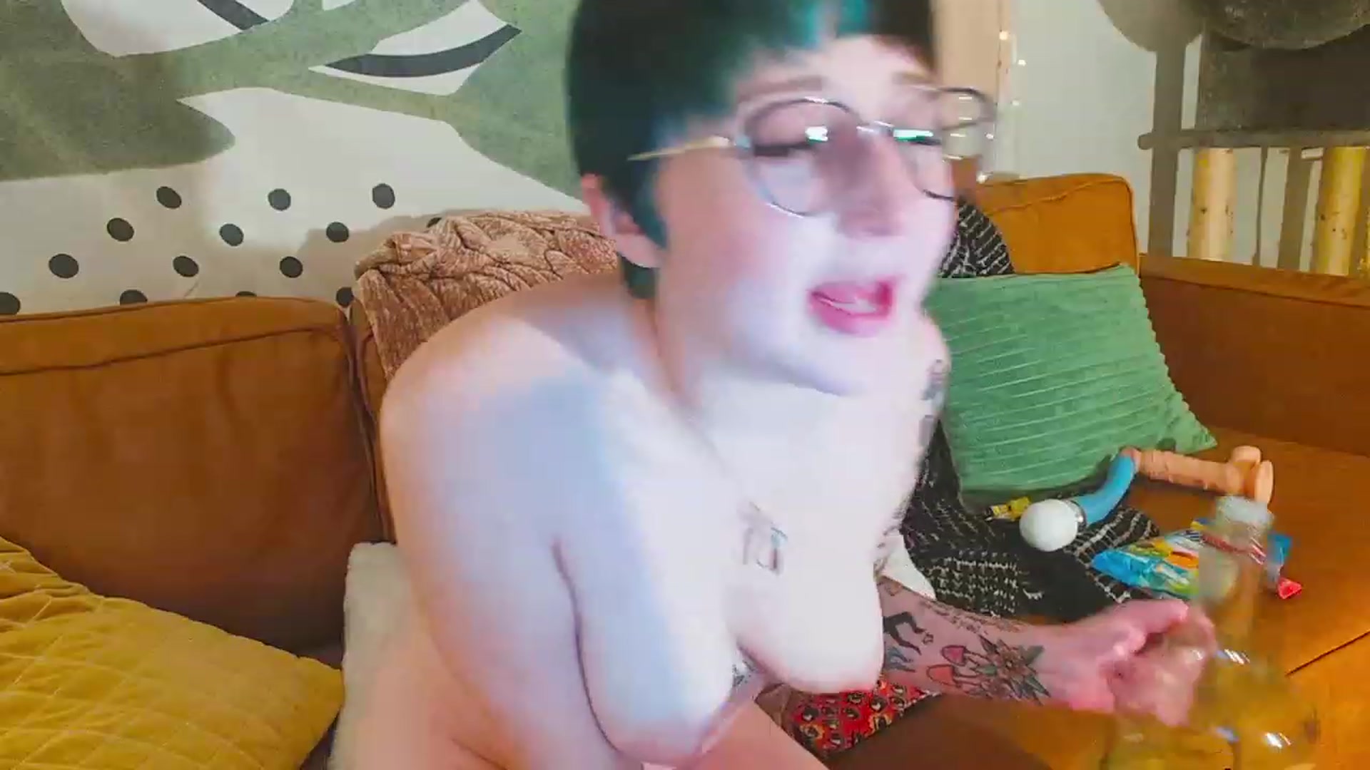 Gallery image thumbnail from Strawberrrri1's myfreecams stream on, 12/03/2022, 04:39 image 8 of 20