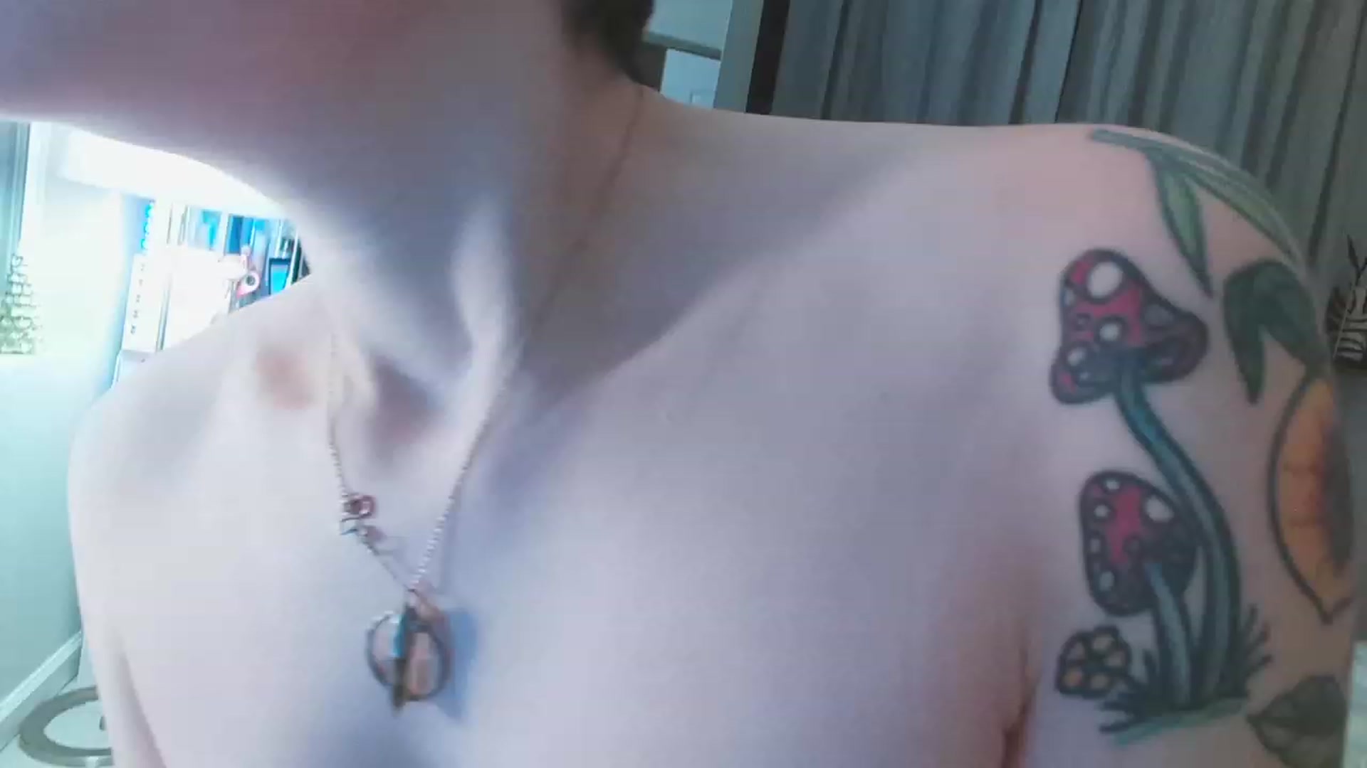 Gallery image thumbnail from Strawberrrri1's myfreecams stream on, 12/05/2022, 04:14 image 15 of 20