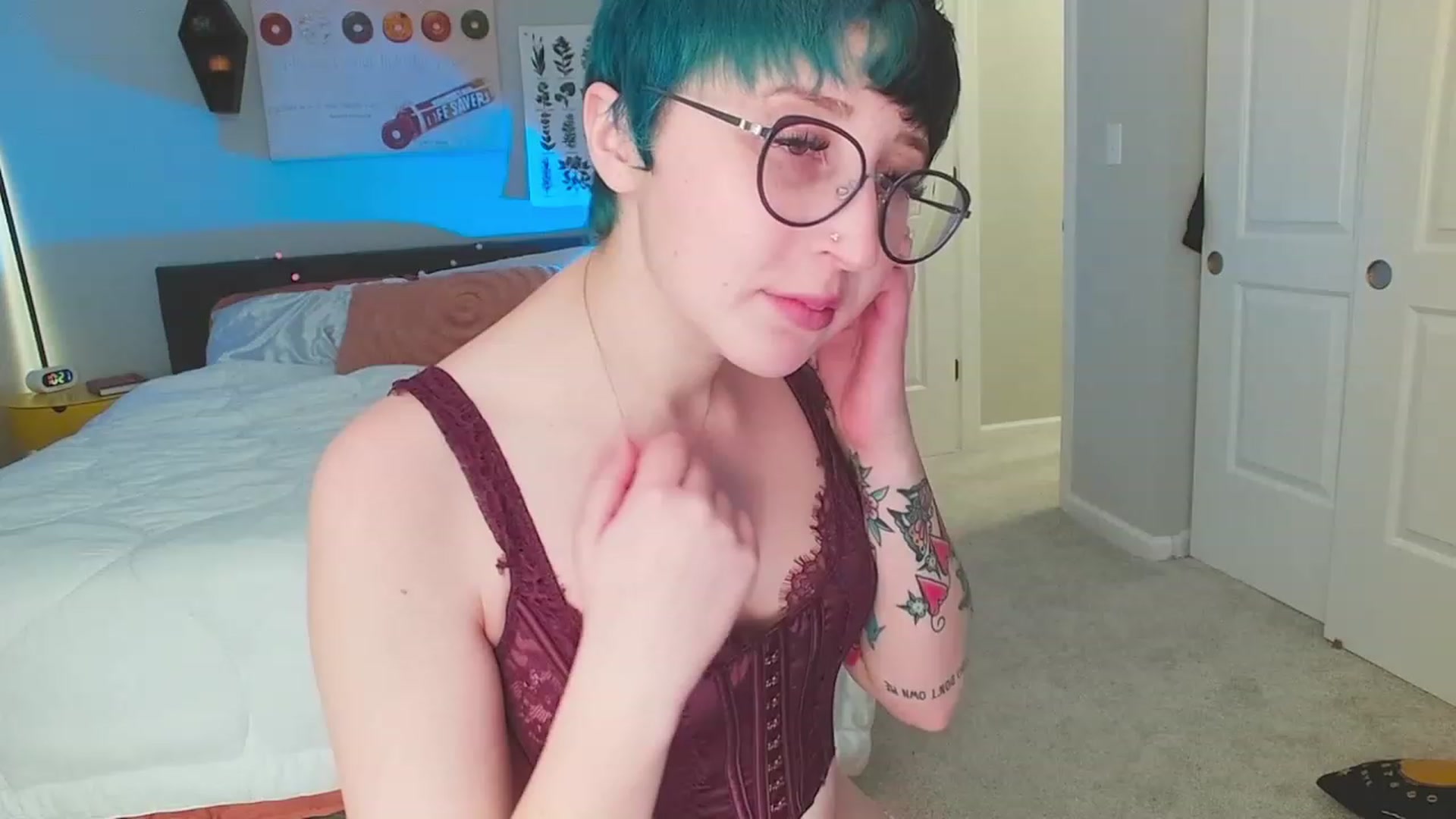 Gallery image thumbnail from Strawberrrri1's myfreecams stream on, 12/08/2022, 04:41 image 5 of 20