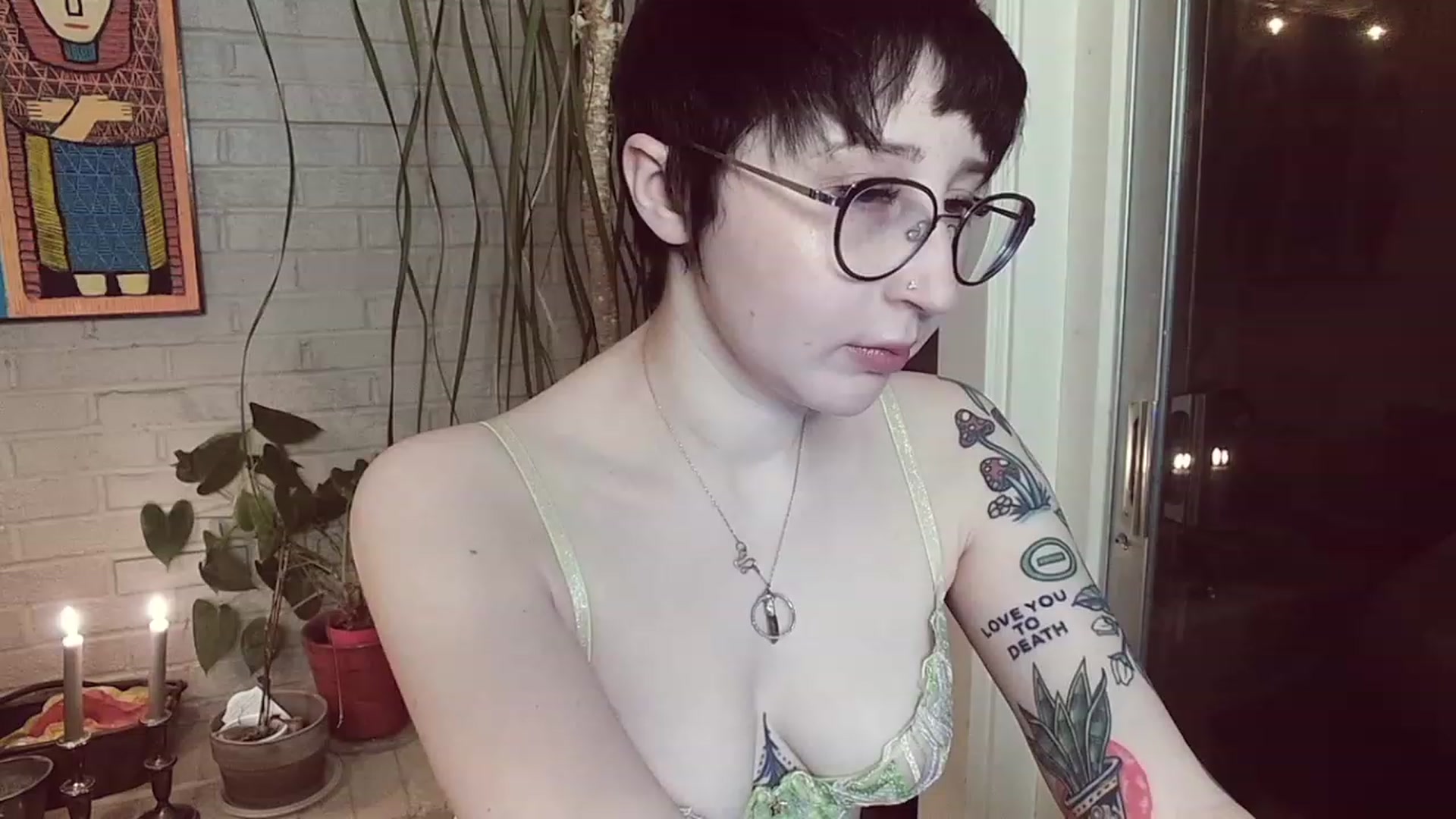 Gallery image thumbnail from Strawberrrri1's myfreecams stream on, 02/04/2023, 04:33 image 1 of 20