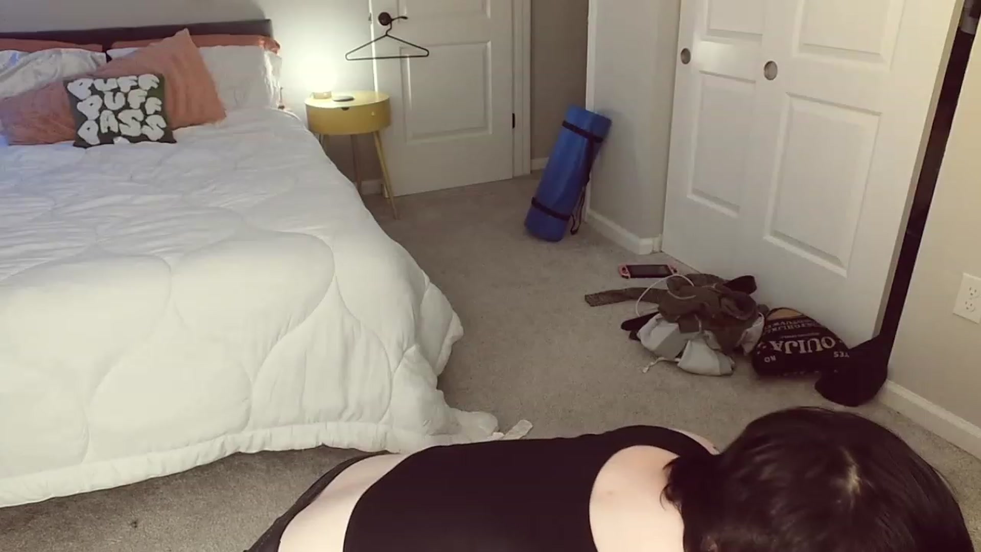 Gallery image thumbnail from Strawberrrri1's myfreecams stream on, 02/18/2023, 04:12 image 5 of 20