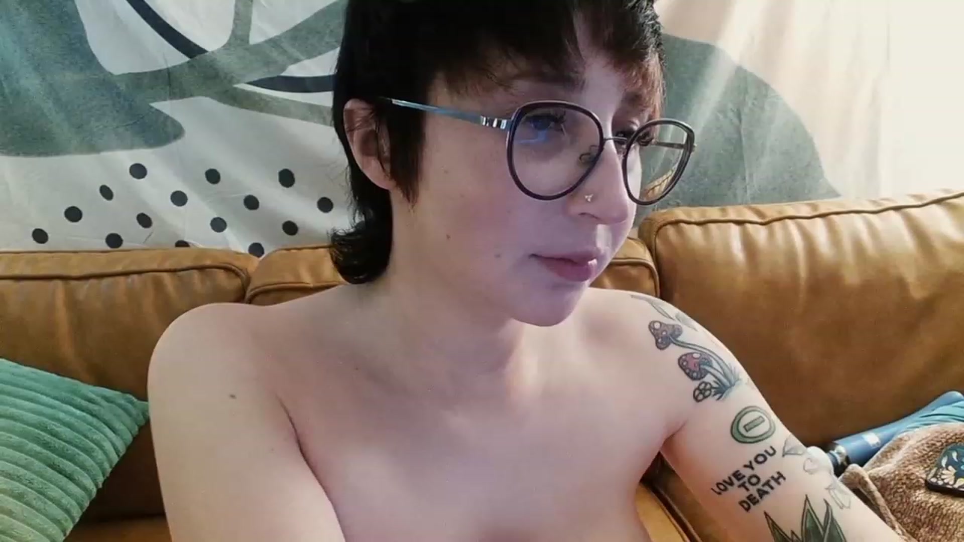 Gallery image thumbnail from Strawberrrri1's myfreecams stream on, 05/27/2023, 02:44 image 11 of 20