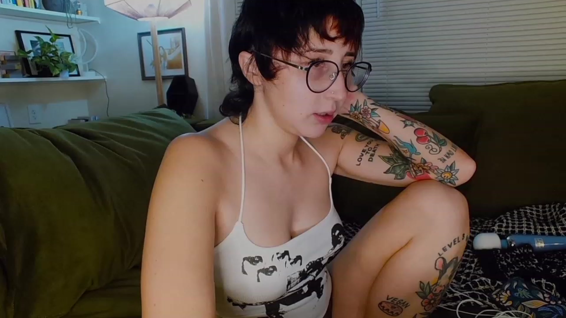 Gallery image thumbnail from Strawberrrri1's myfreecams stream on, 07/29/2023, 03:40 image 4 of 20