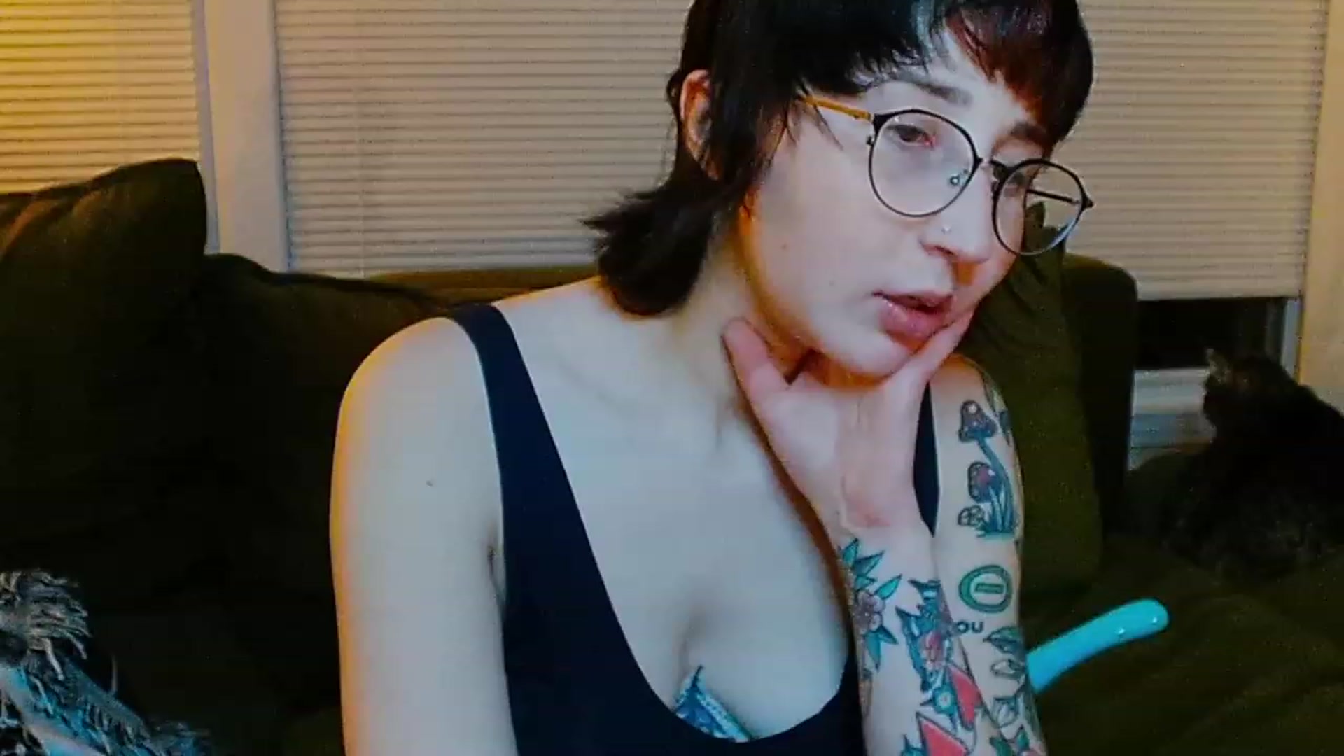 Gallery image thumbnail from Strawberrrri1's myfreecams stream on, 02/04/2024, 04:28 image 13 of 20