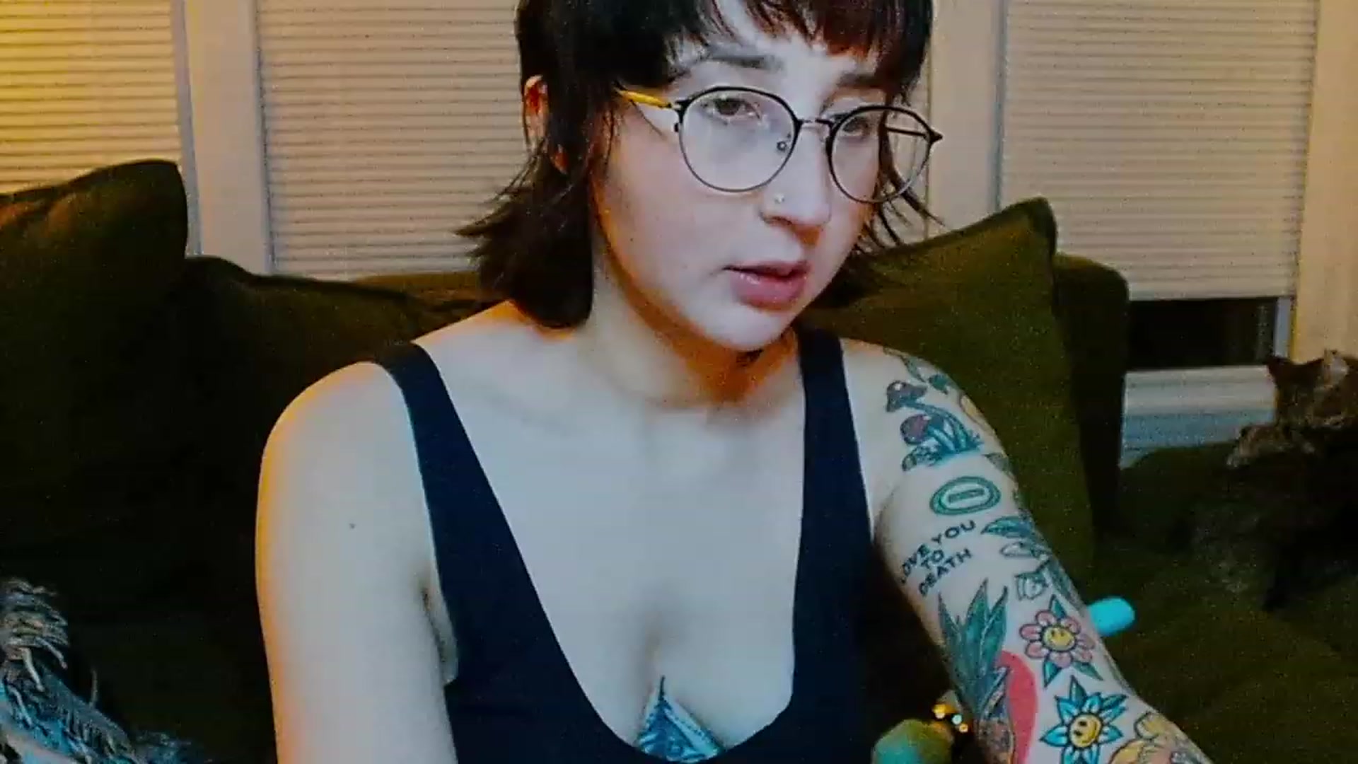 Gallery image thumbnail from Strawberrrri1's myfreecams stream on, 02/04/2024, 04:28 image 15 of 20