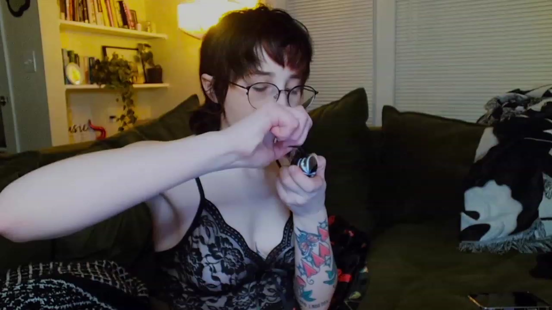 Gallery image thumbnail from Strawberrrri1's myfreecams stream on, 02/11/2024, 04:32 image 6 of 20