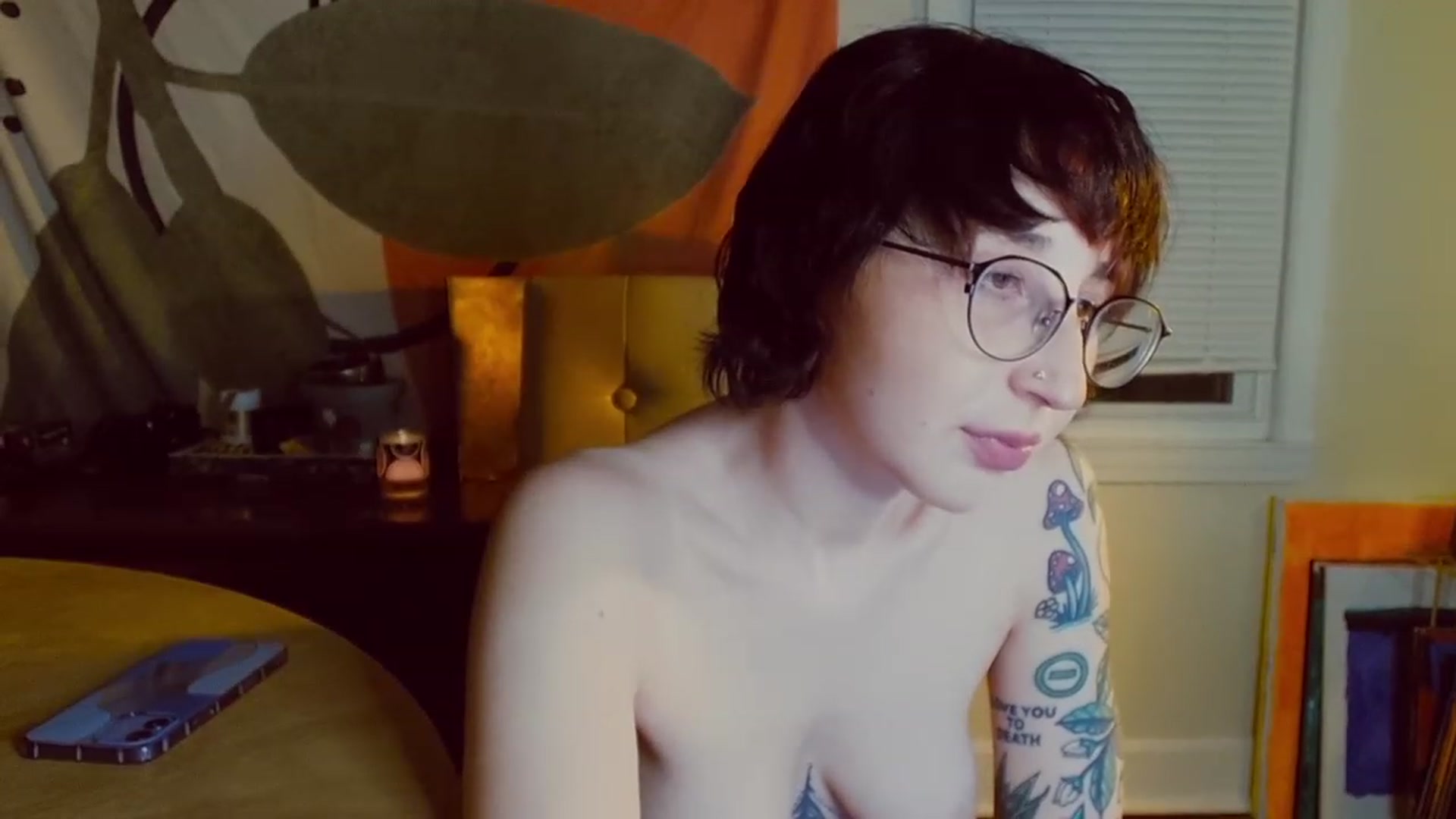 Gallery image thumbnail from Strawberrrri1's myfreecams stream on, 03/17/2024, 03:23 image 19 of 20