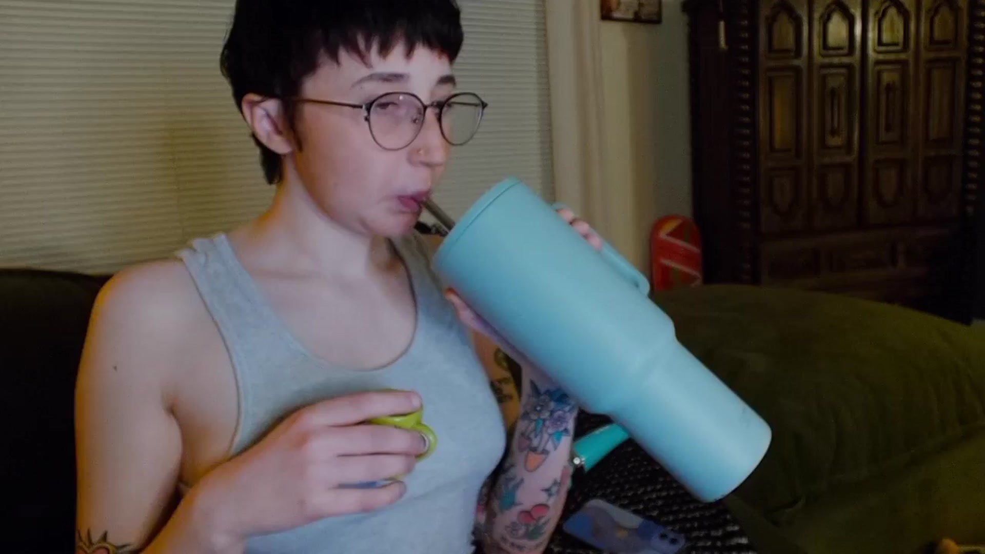 Gallery image thumbnail from Strawberrrri1's myfreecams stream on, 04/14/2024, 03:40 image 4 of 20