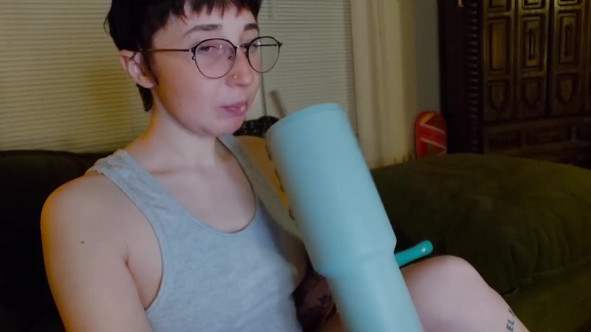 Gallery image thumbnail from Strawberrrri1's myfreecams stream on, 04/14/2024, 03:40 image 10 of 20
