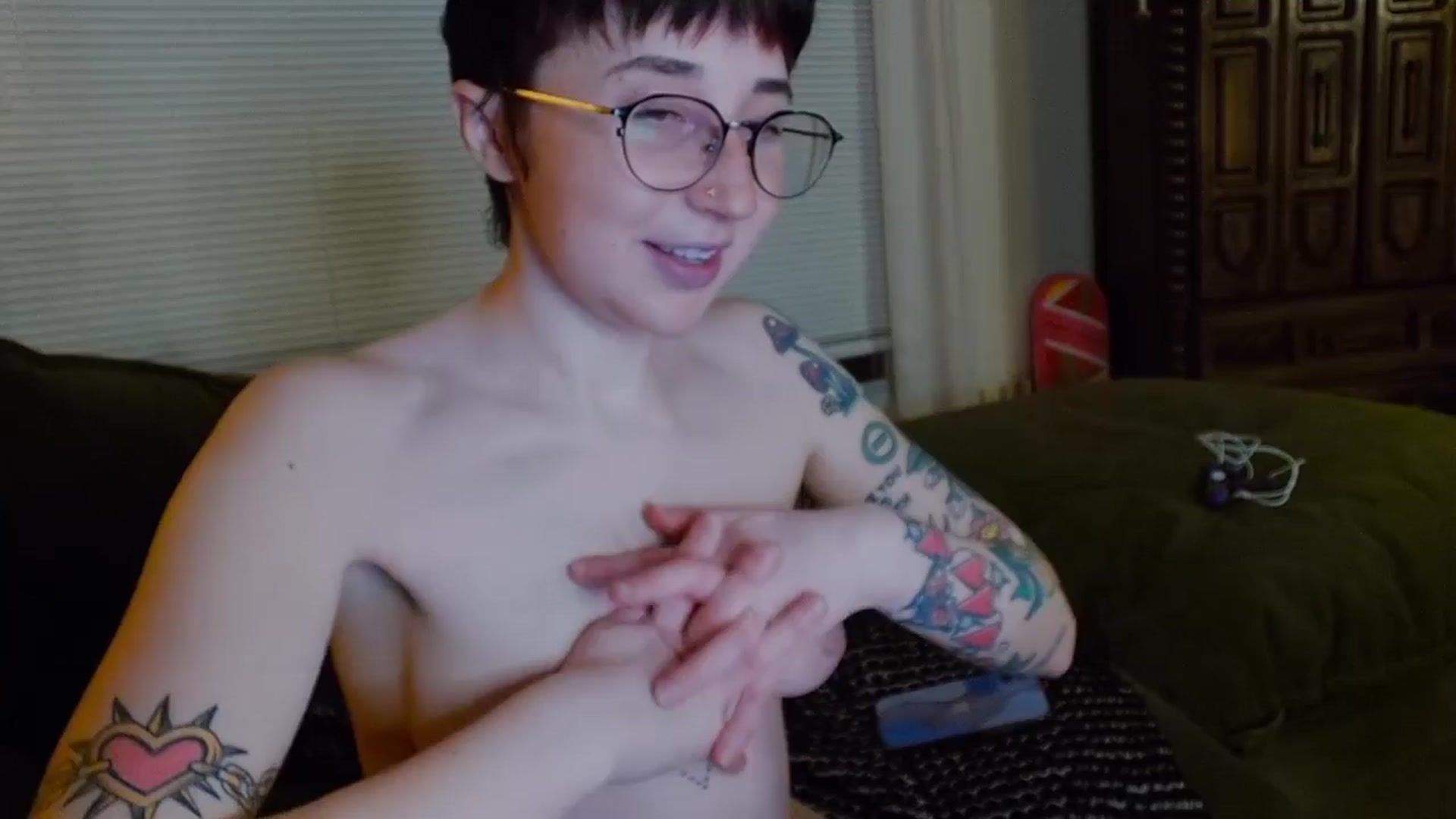 Gallery image thumbnail from Strawberrrri1's myfreecams stream on, 04/14/2024, 03:40 image 15 of 20