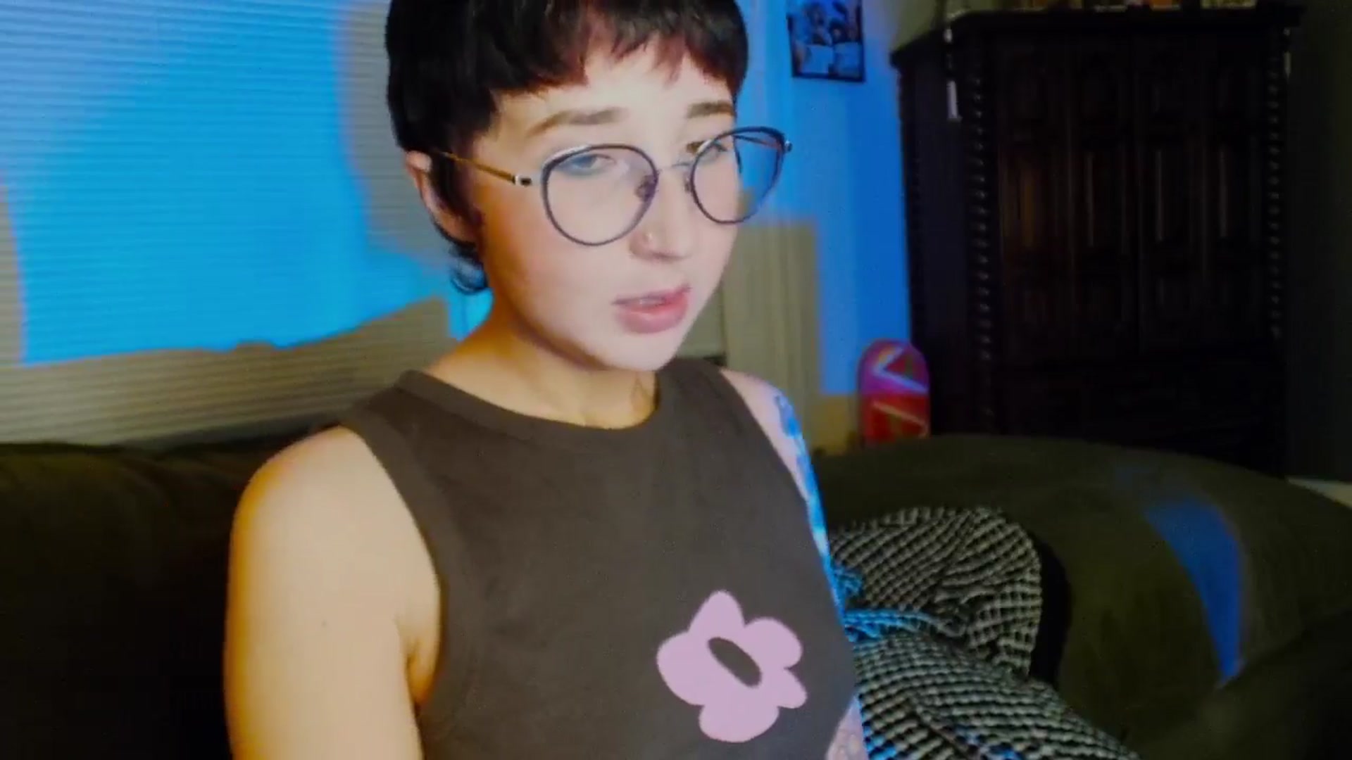 Gallery image thumbnail from Strawberrrri1's myfreecams stream on, 05/19/2024, 04:02 image 3 of 20