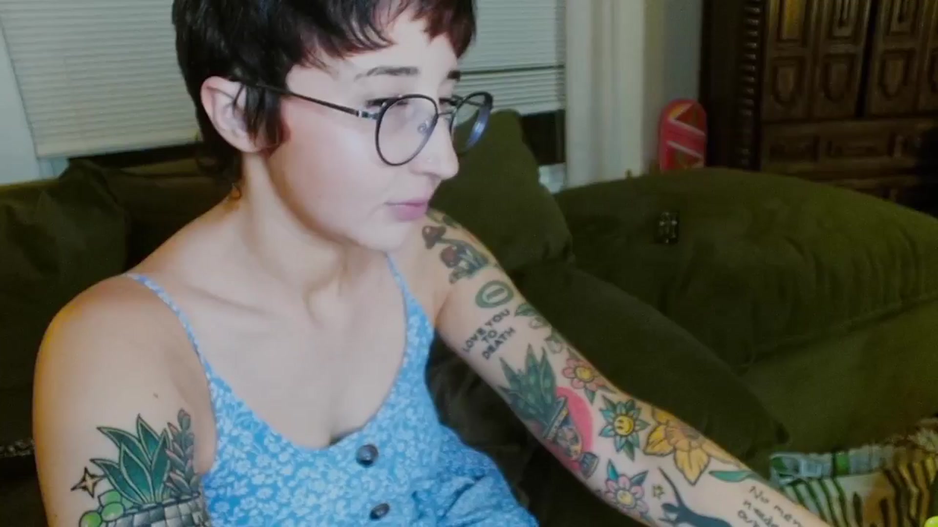 Gallery image thumbnail from Strawberrrri1's myfreecams stream on, 06/23/2024, 03:55 image 19 of 20