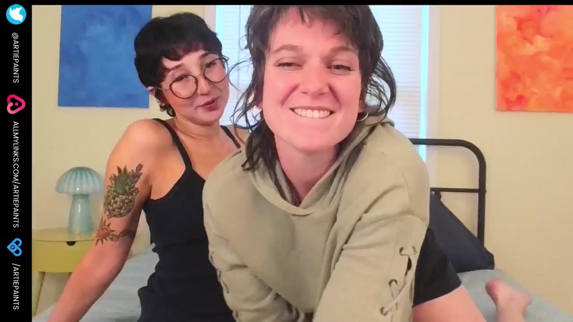 Gallery image thumbnail from Strawberrrri1's myfreecams stream on, 07/19/2024, 01:30 image 2 of 20