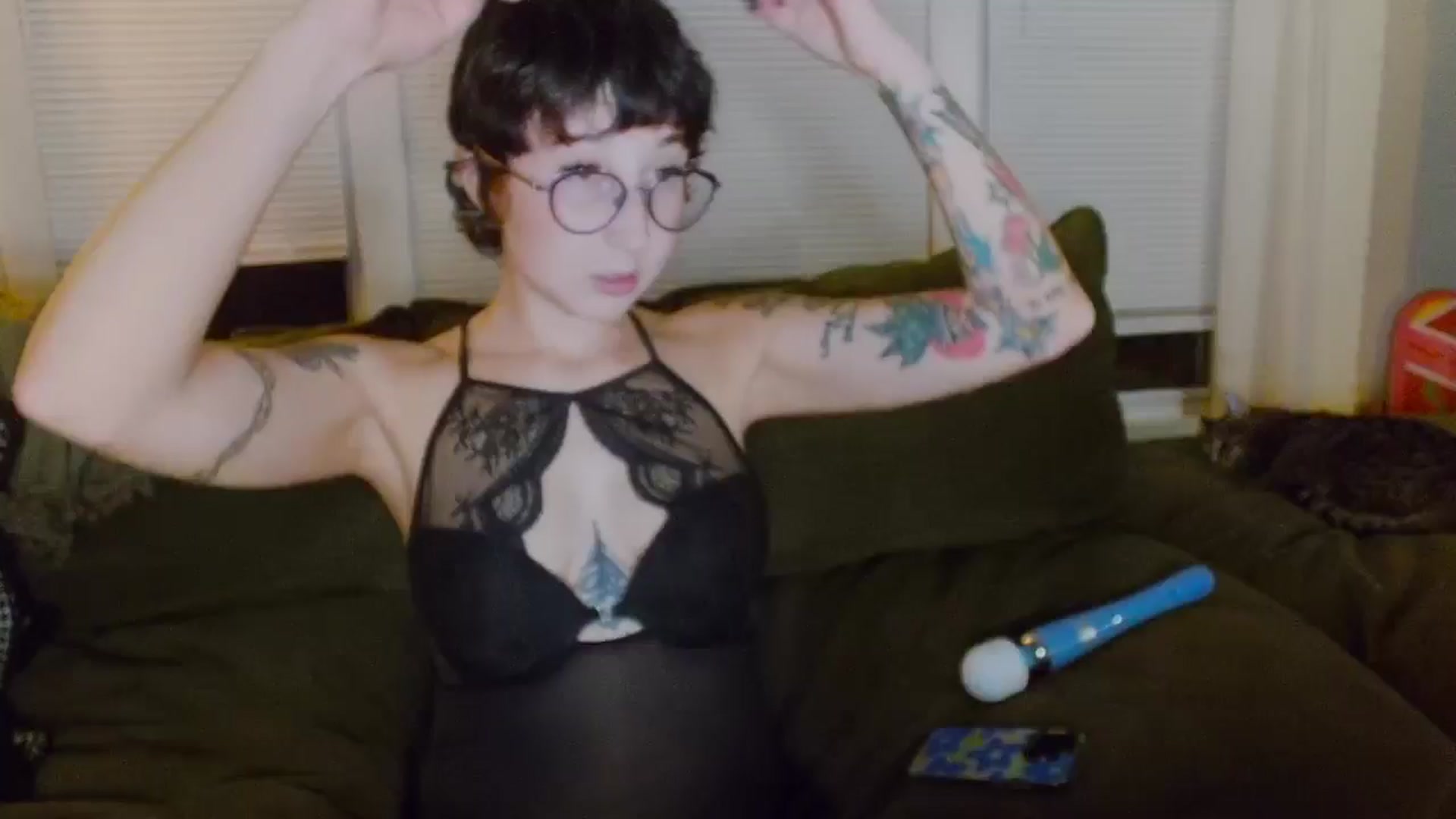 Gallery image thumbnail from Strawberrrri1's myfreecams stream on, 08/04/2024, 03:48 image 4 of 20
