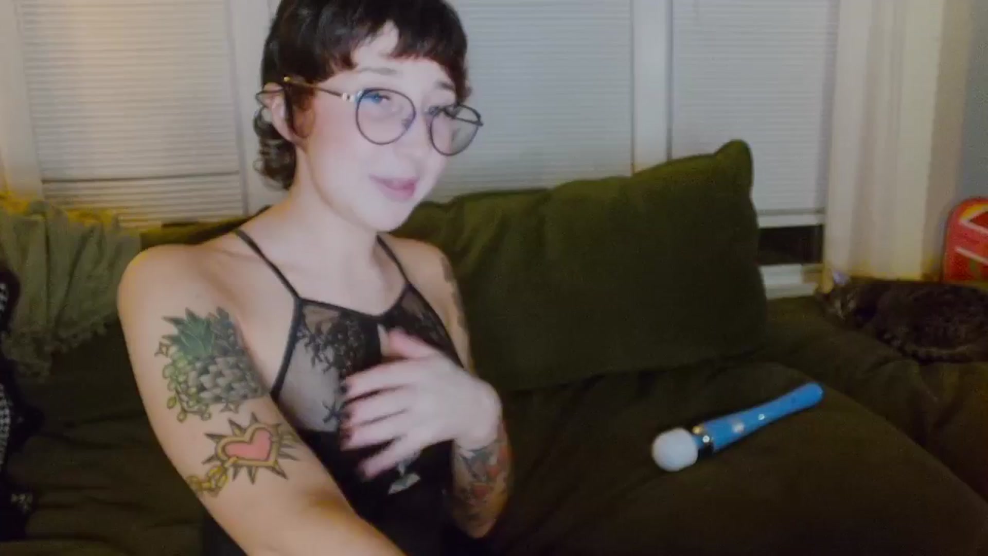 Gallery image thumbnail from Strawberrrri1's myfreecams stream on, 08/04/2024, 03:48 image 7 of 20