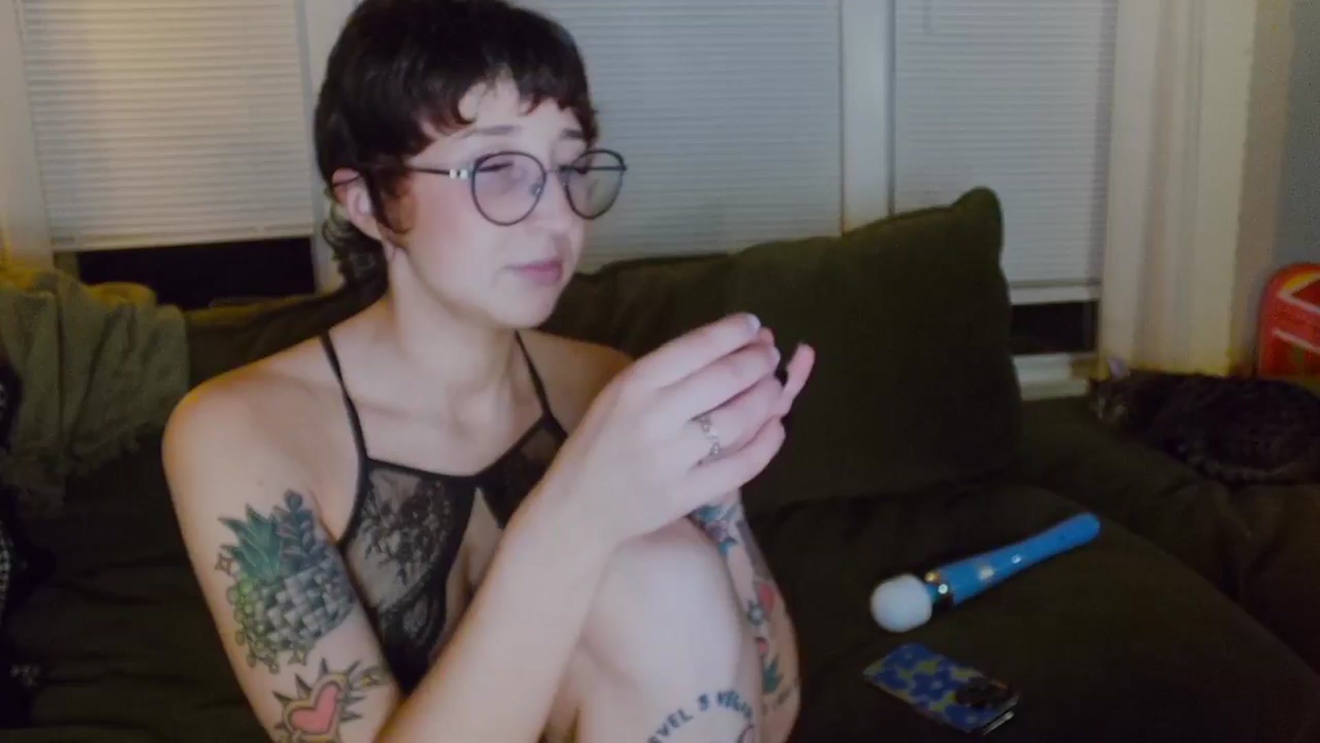 Gallery image thumbnail from Strawberrrri1's myfreecams stream on, 08/04/2024, 03:48 image 5 of 20