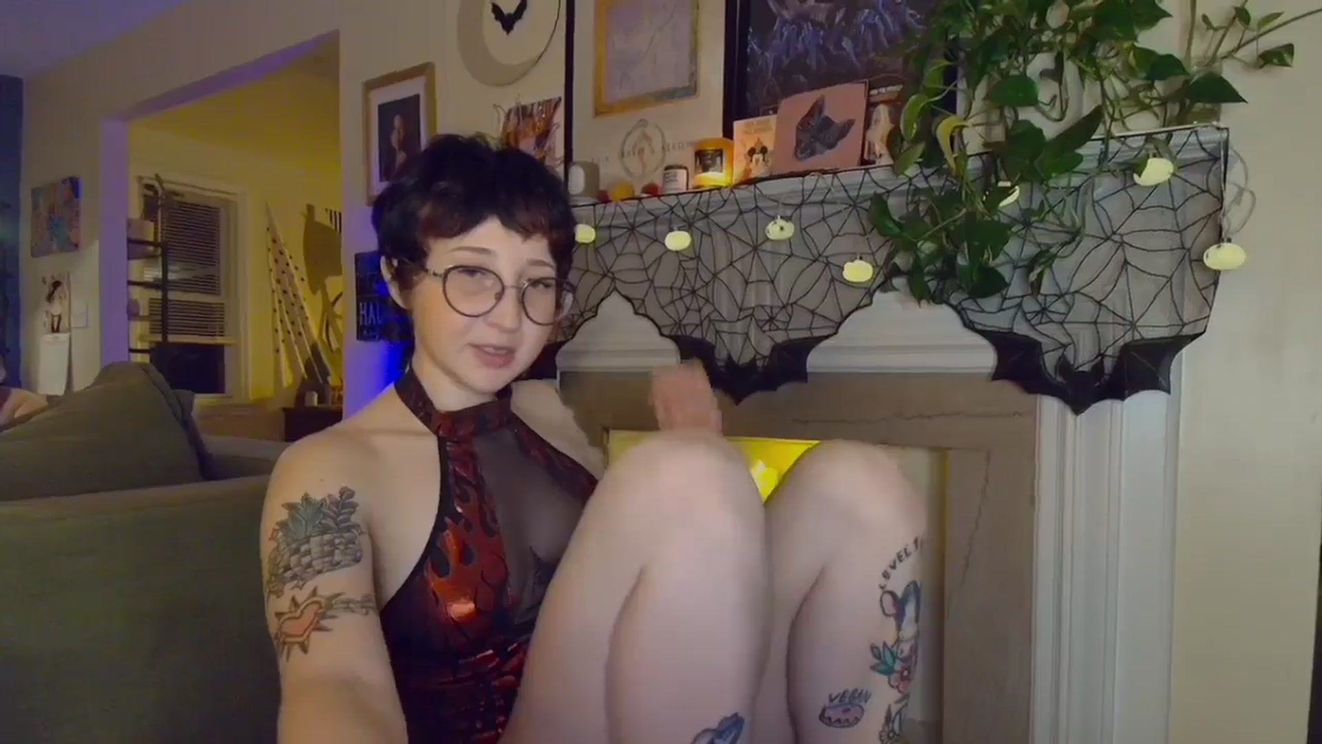 Gallery image thumbnail from Strawberrrri1's myfreecams stream on, 10/26/2024, 03:07 image 19 of 20