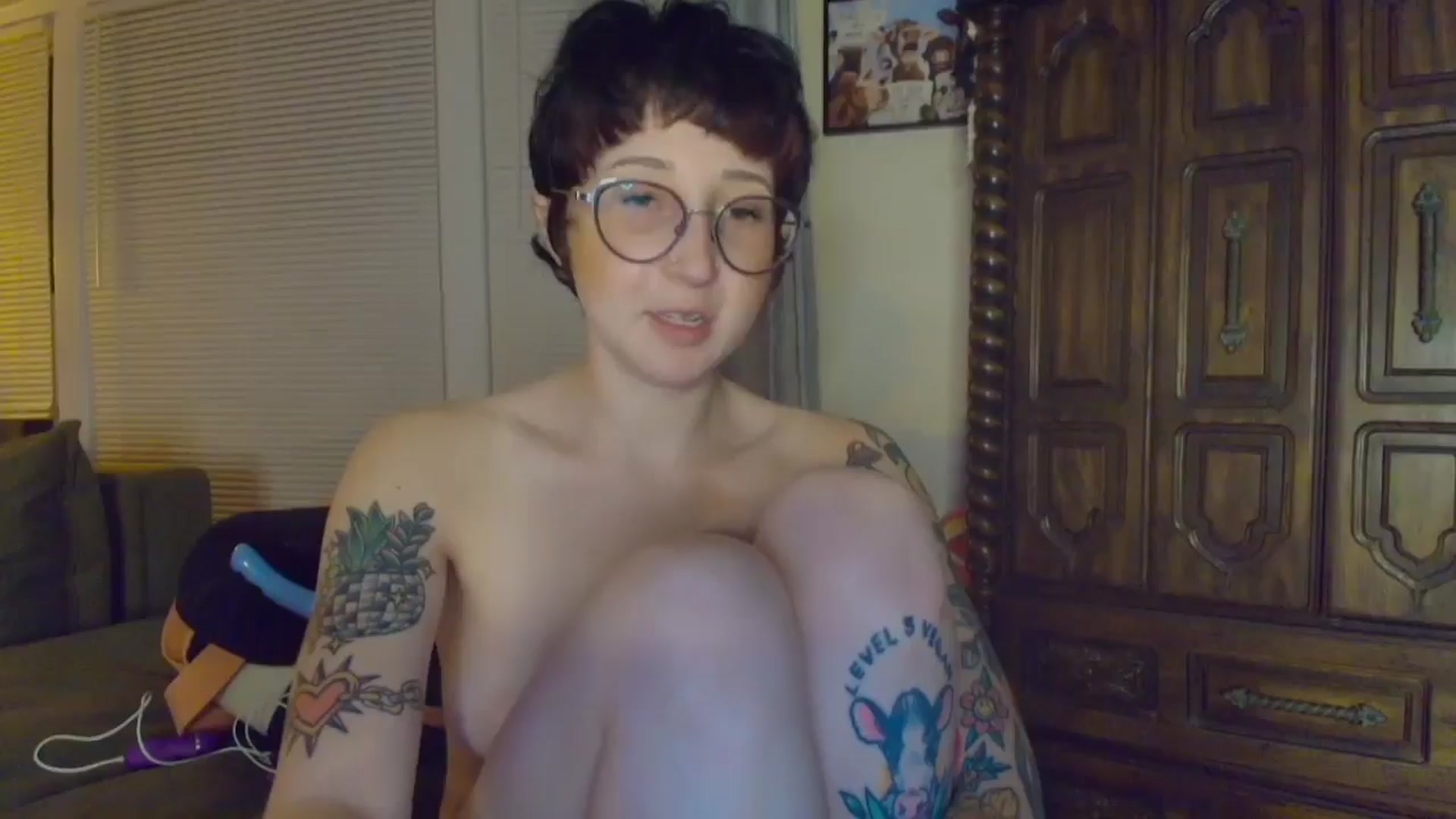 Gallery image thumbnail from Strawberrrri1's myfreecams stream on, 11/17/2024, 04:55 image 10 of 20