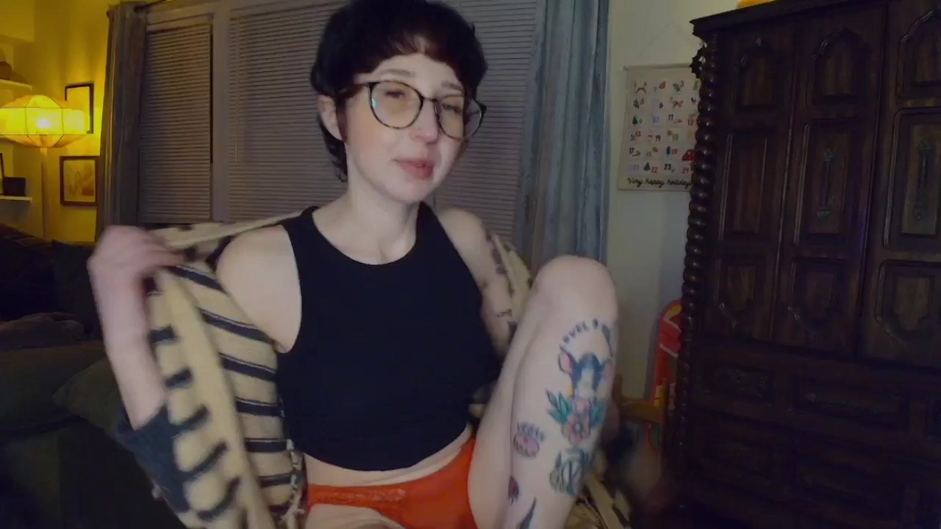 Gallery image thumbnail from Strawberrrri1's myfreecams stream on, 01/05/2025, 04:31 image 4 of 20