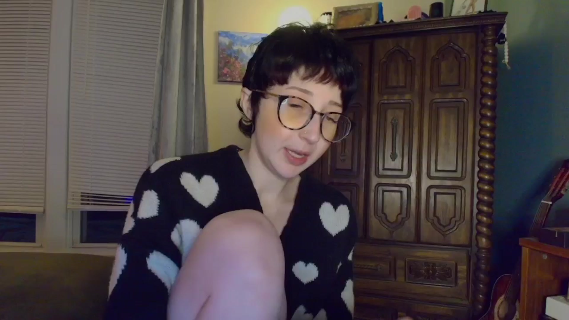 Gallery image thumbnail from Strawberrrri1's myfreecams stream on, 01/12/2025, 04:06 image 17 of 20
