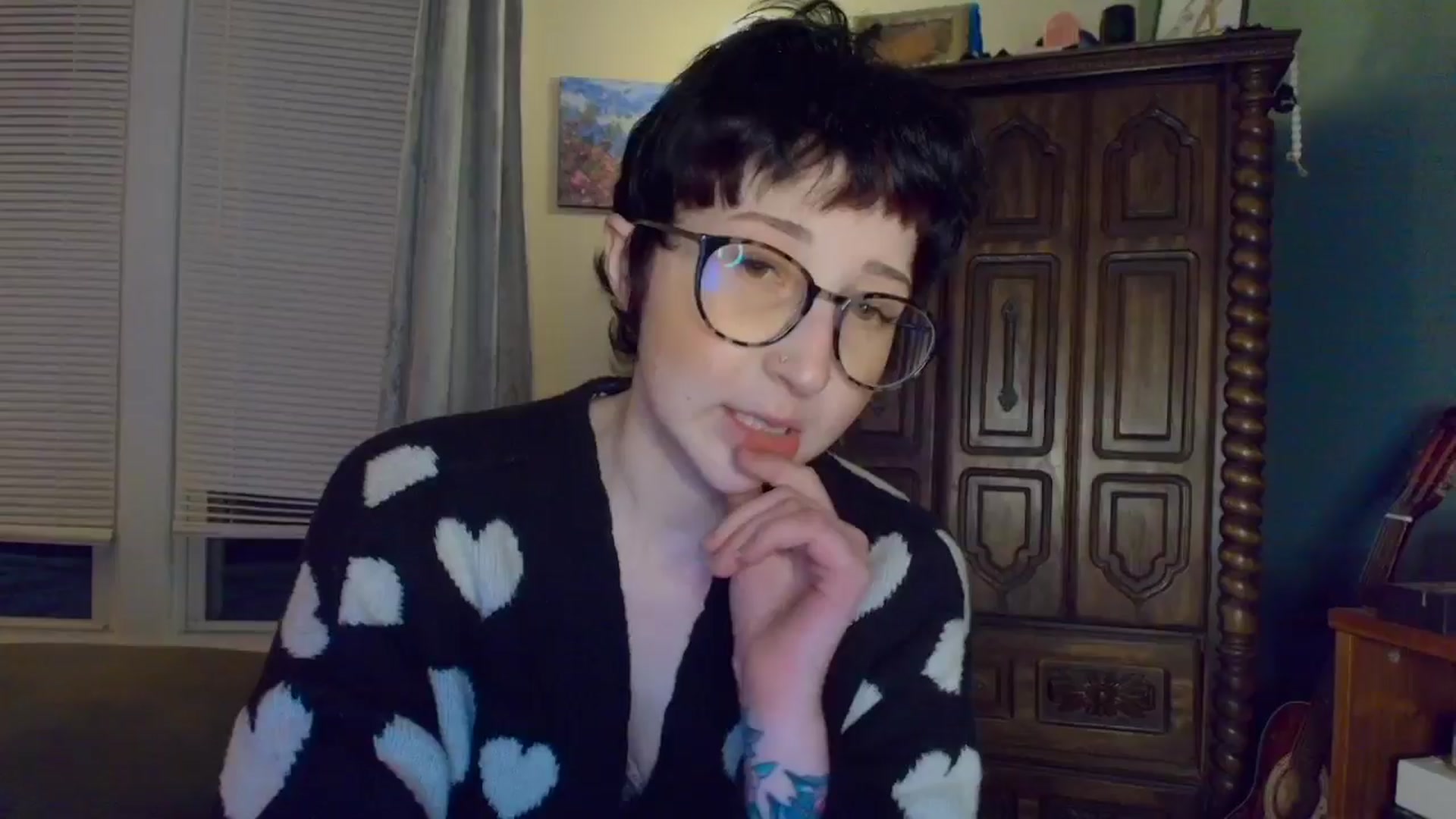 Gallery image thumbnail from Strawberrrri1's myfreecams stream on, 01/12/2025, 04:06 image 12 of 20