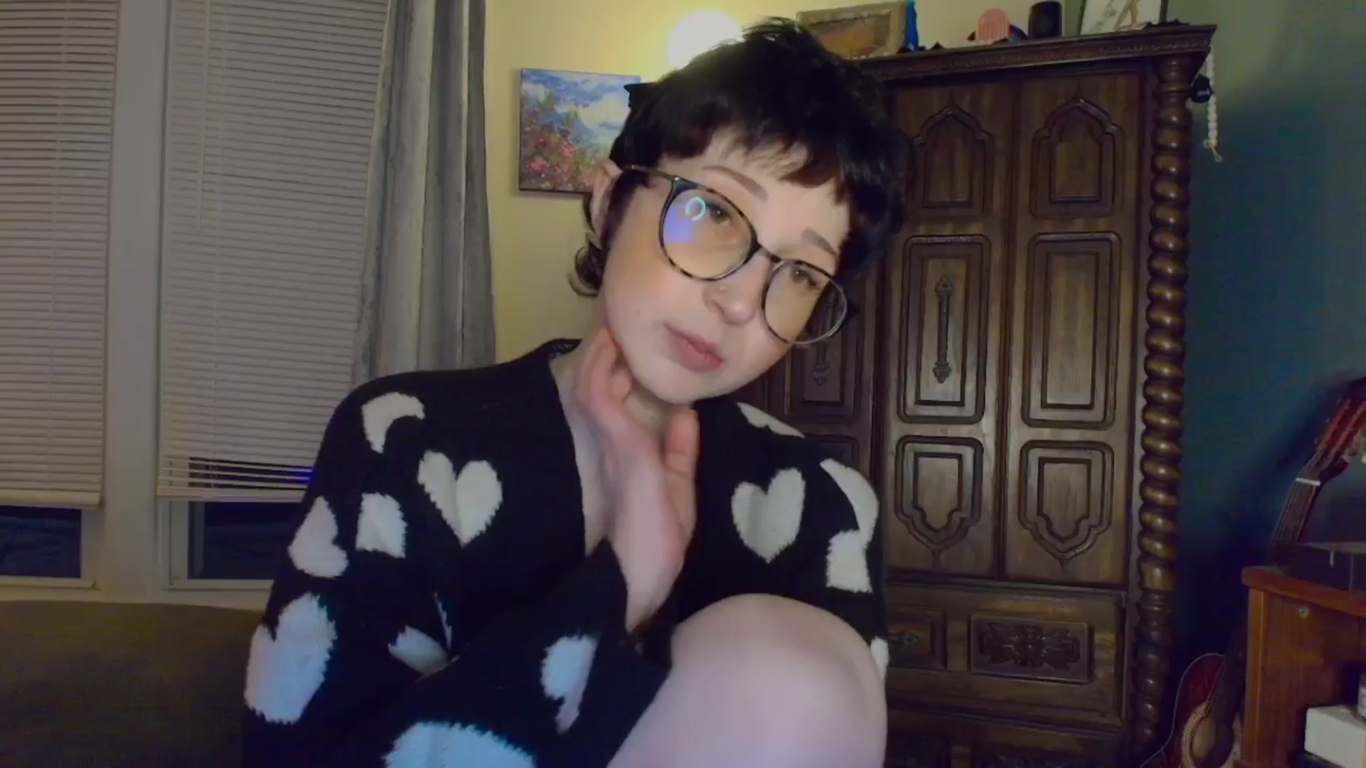 Gallery image thumbnail from Strawberrrri1's myfreecams stream on, 01/12/2025, 04:06 image 10 of 20