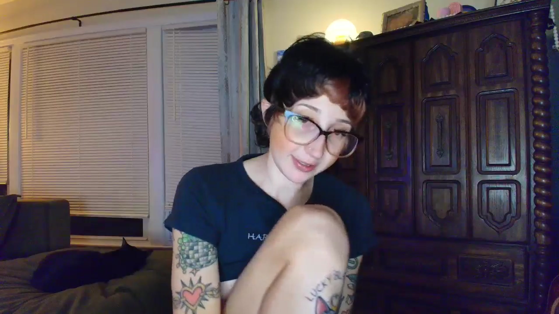 Gallery image thumbnail from Strawberrrri1's myfreecams stream on, 05/04/2025, 03:24 image 8 of 20