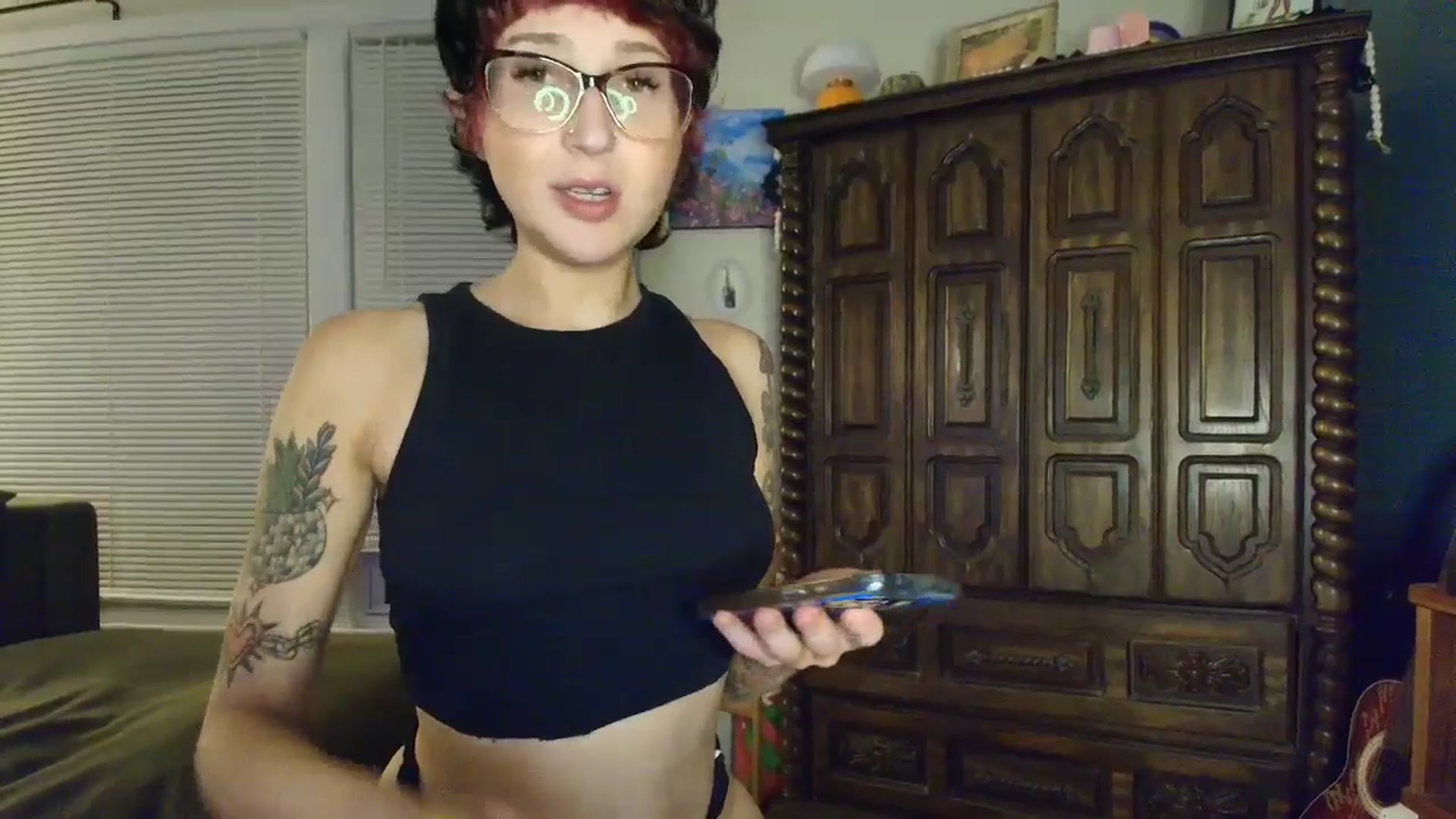 Gallery image thumbnail from Strawberrrri1's myfreecams stream on, 06/08/2025, 02:32 image 4 of 20