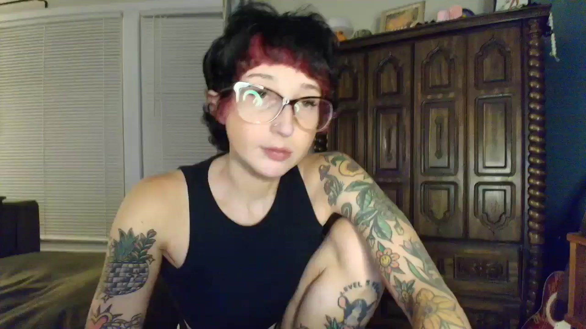 Gallery image thumbnail from Strawberrrri1's myfreecams stream on, 06/08/2025, 02:32 image 1 of 20