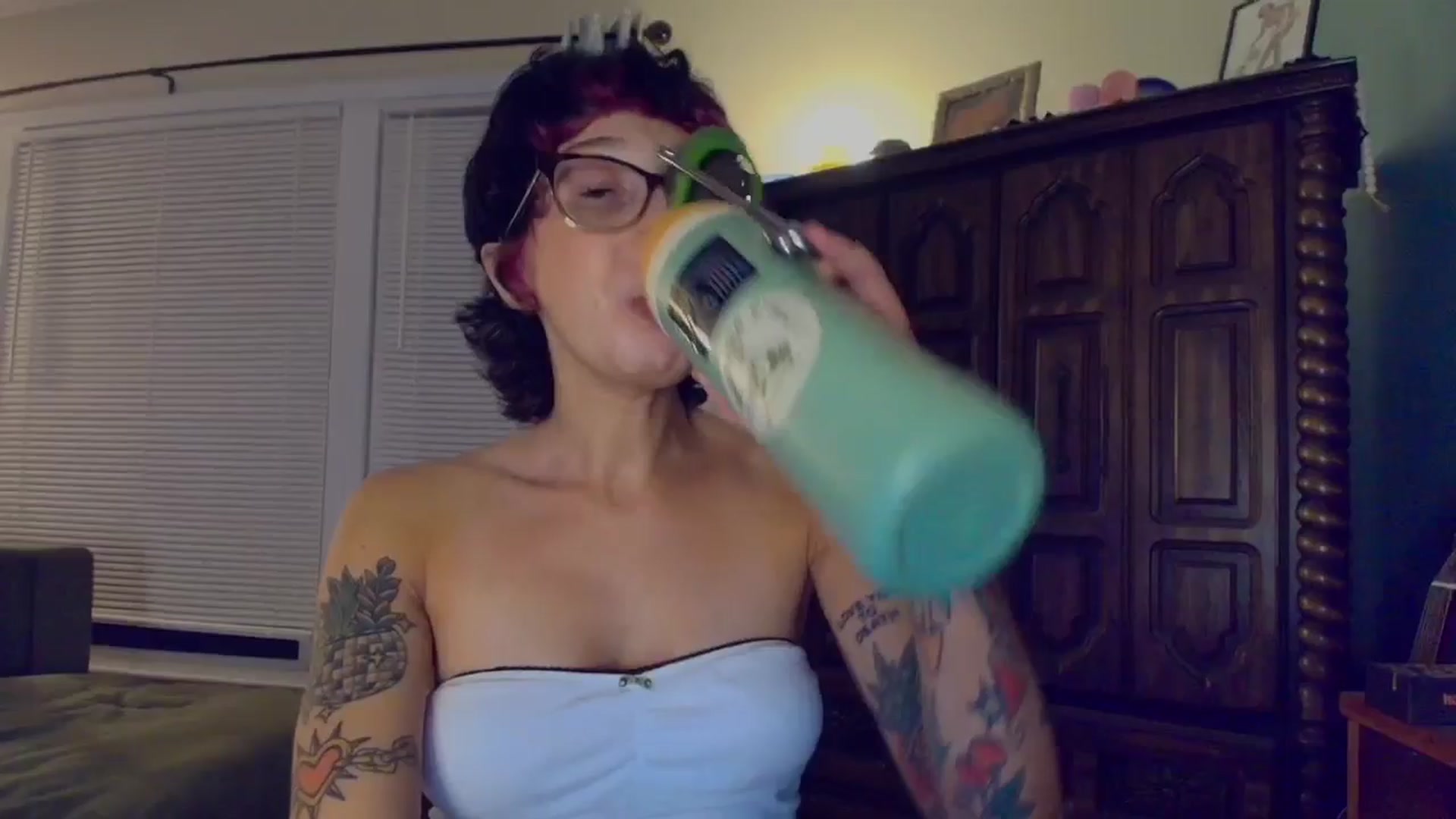 Gallery image thumbnail from Strawberrrri1's myfreecams stream on, 07/27/2025, 03:32 image 2 of 20
