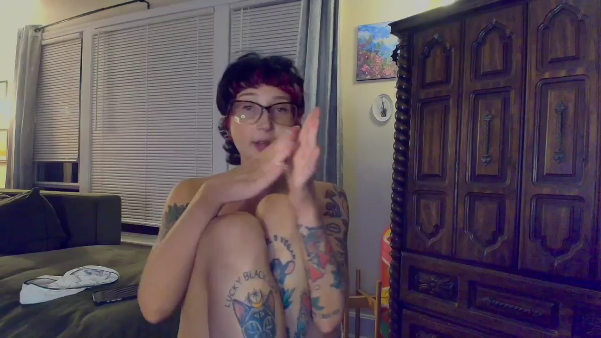 Gallery image thumbnail from Strawberrrri1's myfreecams stream on, 07/27/2025, 03:32 image 18 of 20