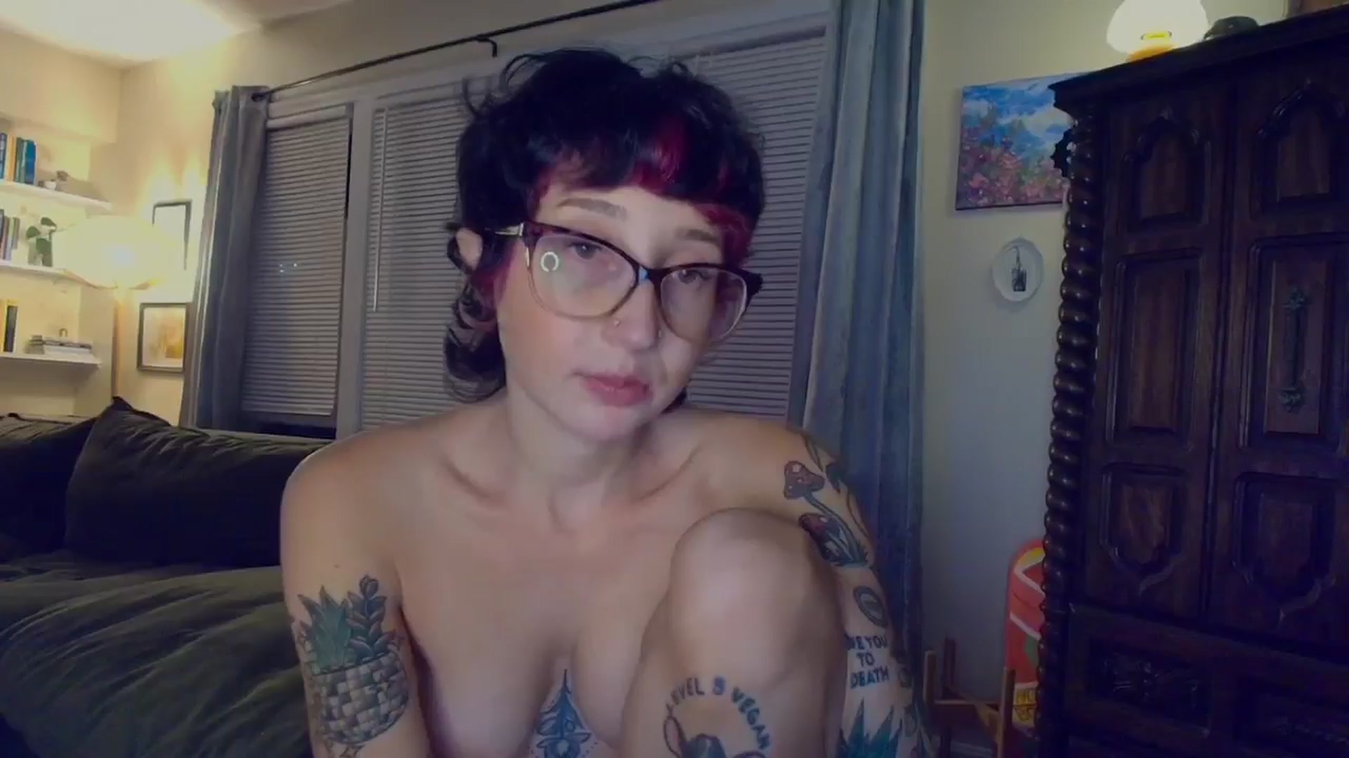 Gallery image thumbnail from Strawberrrri1's myfreecams stream on, 08/03/2025, 03:28 image 6 of 20