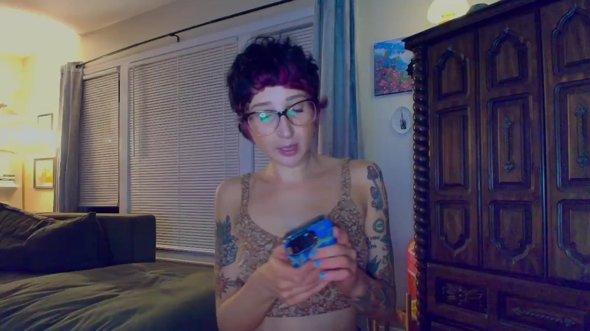 Gallery image thumbnail from Strawberrrri1's myfreecams stream on, 08/17/2025, 02:50 image 3 of 20