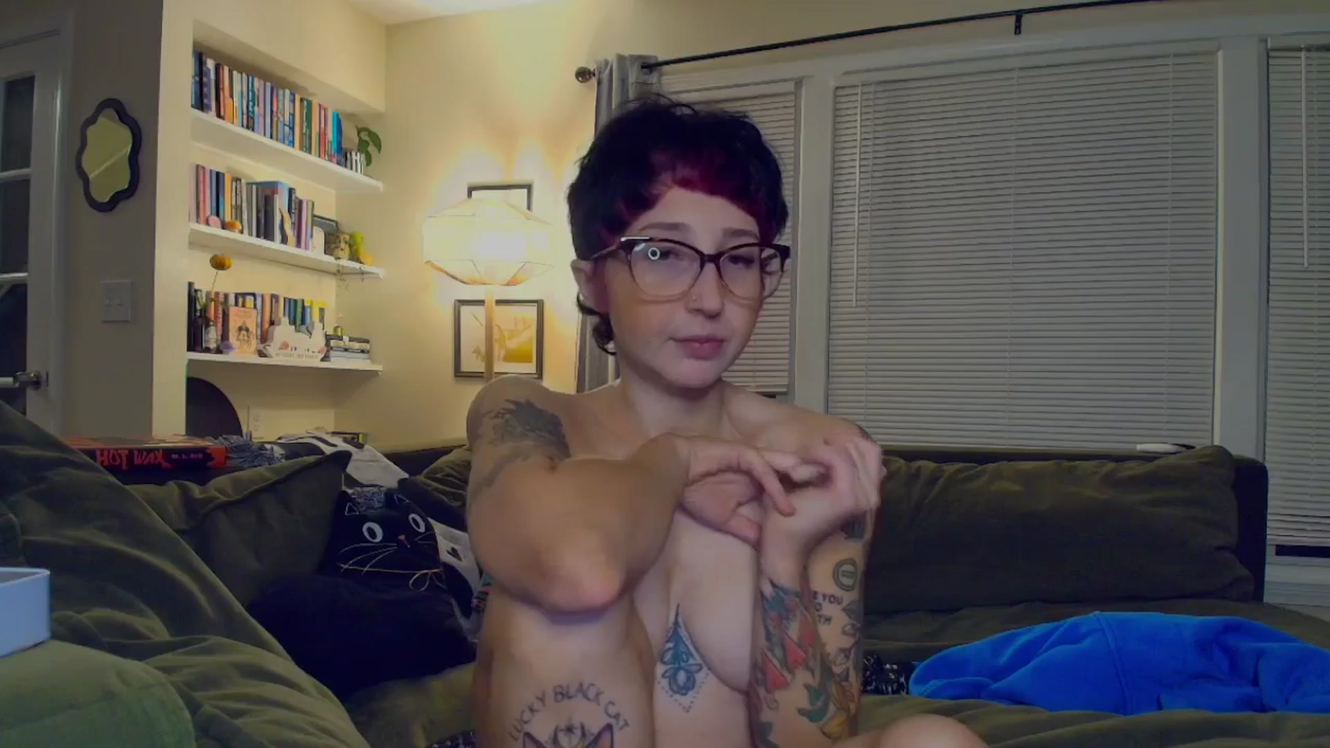 Gallery image thumbnail from Strawberrrri1's myfreecams stream on, 09/28/2025, 03:32 image 18 of 20