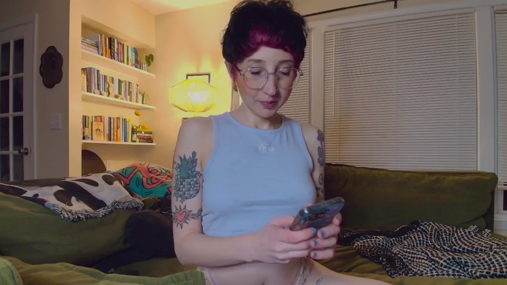 Gallery image thumbnail from Strawberrrri1's myfreecams stream on, 11/08/2025, 03:28 image 1 of 20