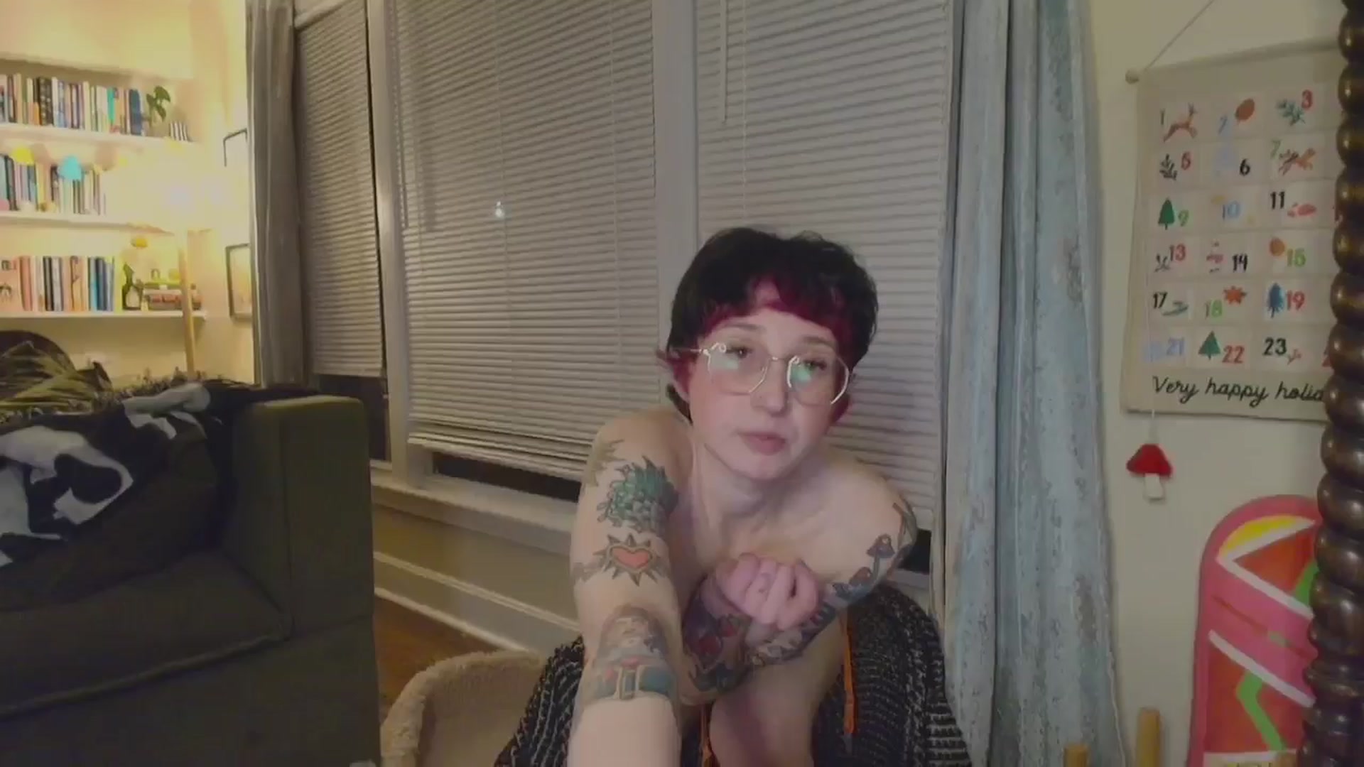 Gallery image thumbnail from Strawberrrri1's myfreecams stream on, 12/21/2025, 03:30 image 13 of 20