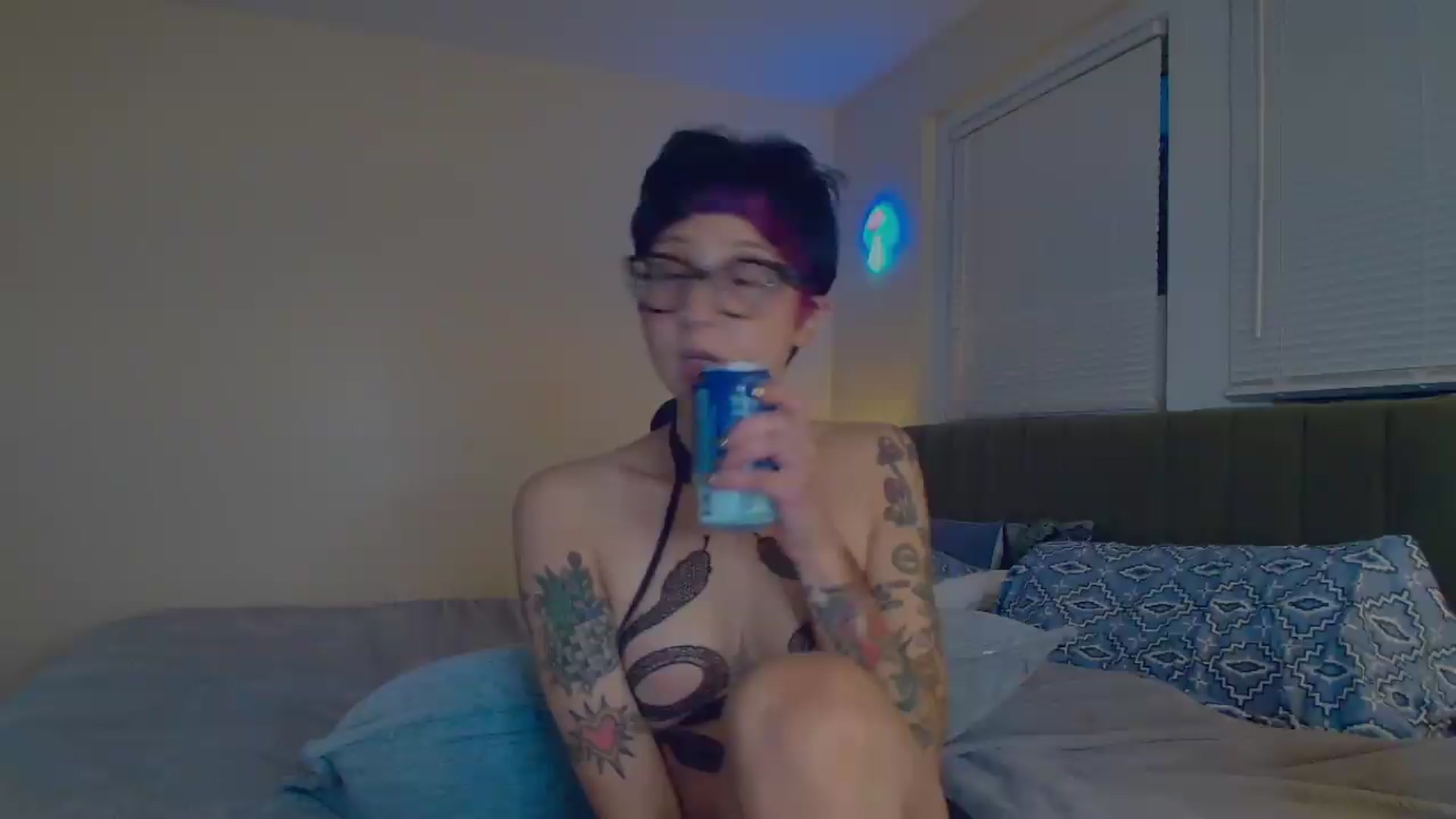 Gallery image thumbnail from Strawberrrri1's myfreecams stream on, 06/14/2026, 03:28 image 2 of 20