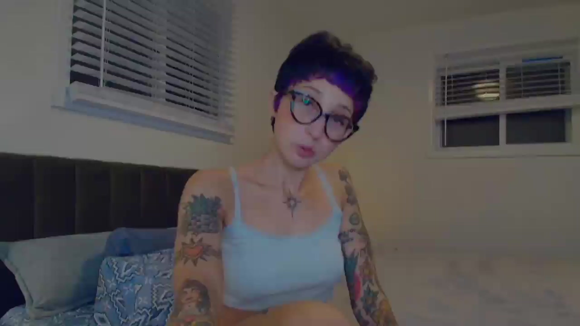 Gallery image thumbnail from Strawberrrri1's myfreecams stream on, 08/22/2026, 02:39 image 6 of 20