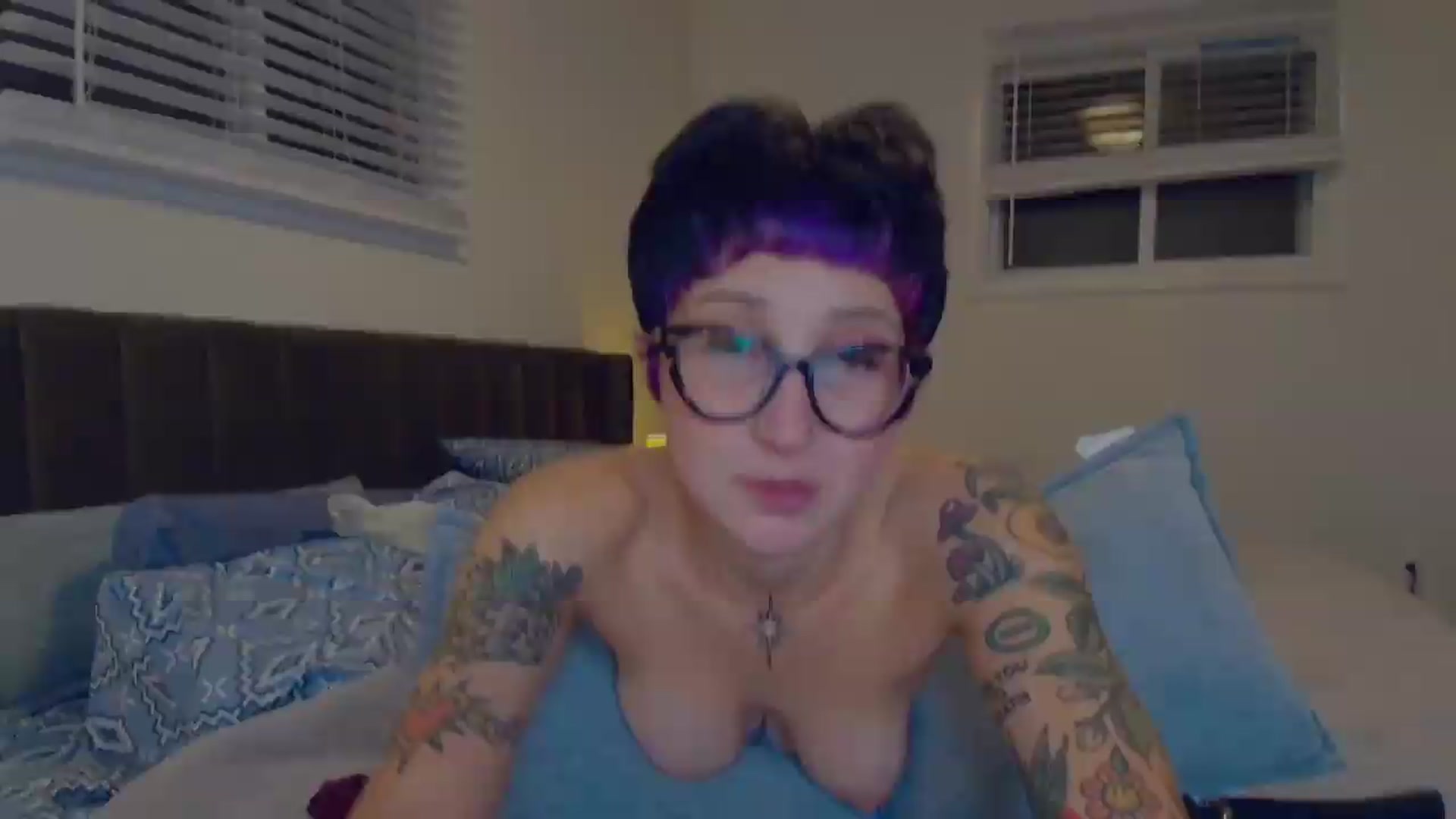 Gallery image thumbnail from Strawberrrri1's myfreecams stream on, 08/22/2026, 02:39 image 8 of 20