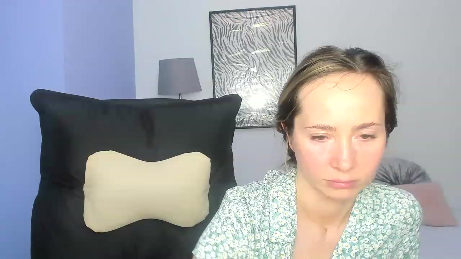 Gallery image thumbnail from Strawberrys2's myfreecams stream on, 04/09/2023, 16:32 image 16 of 20
