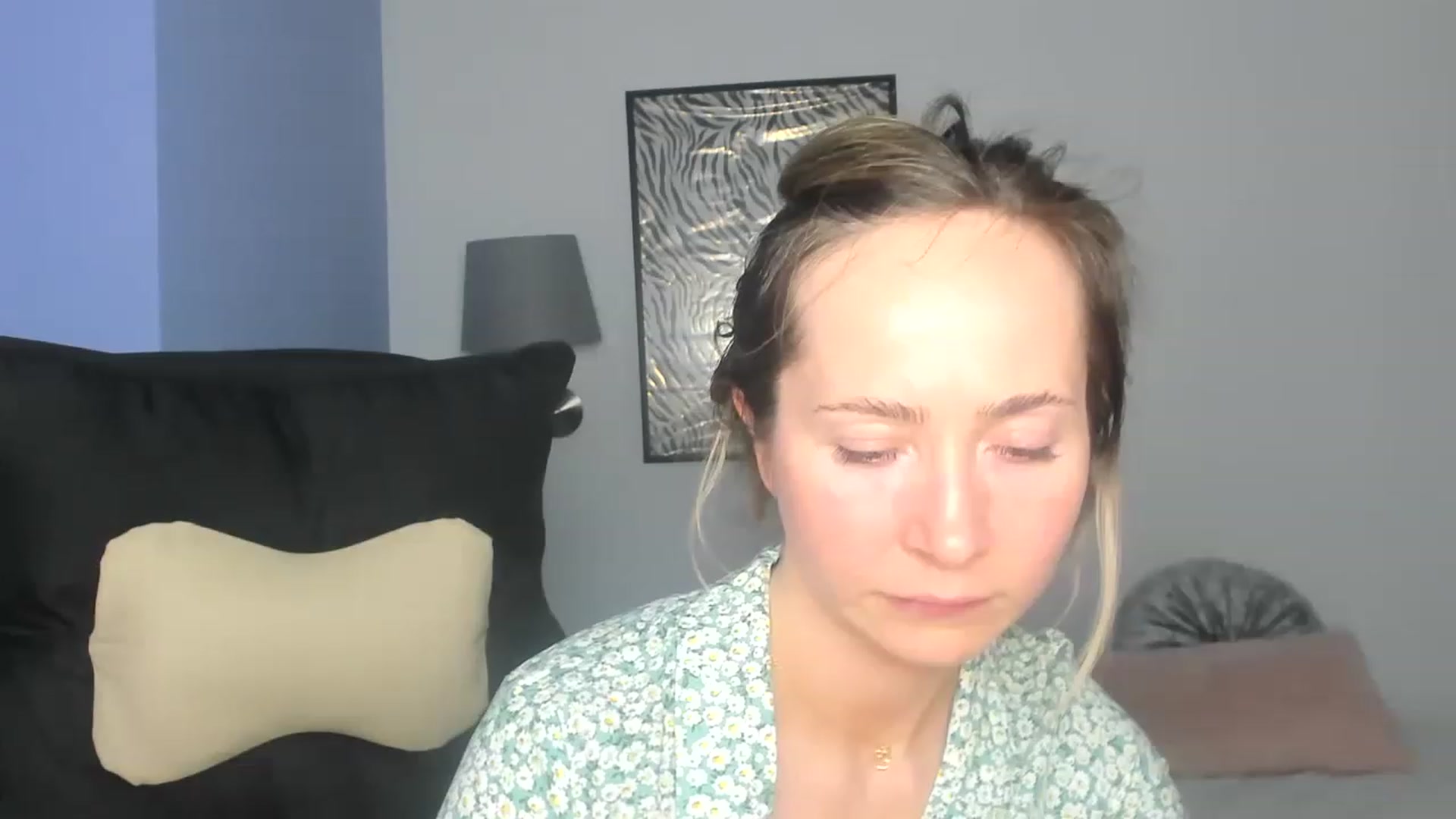 Gallery image thumbnail from Strawberrys2's myfreecams stream on, 04/09/2023, 18:46 image 5 of 20