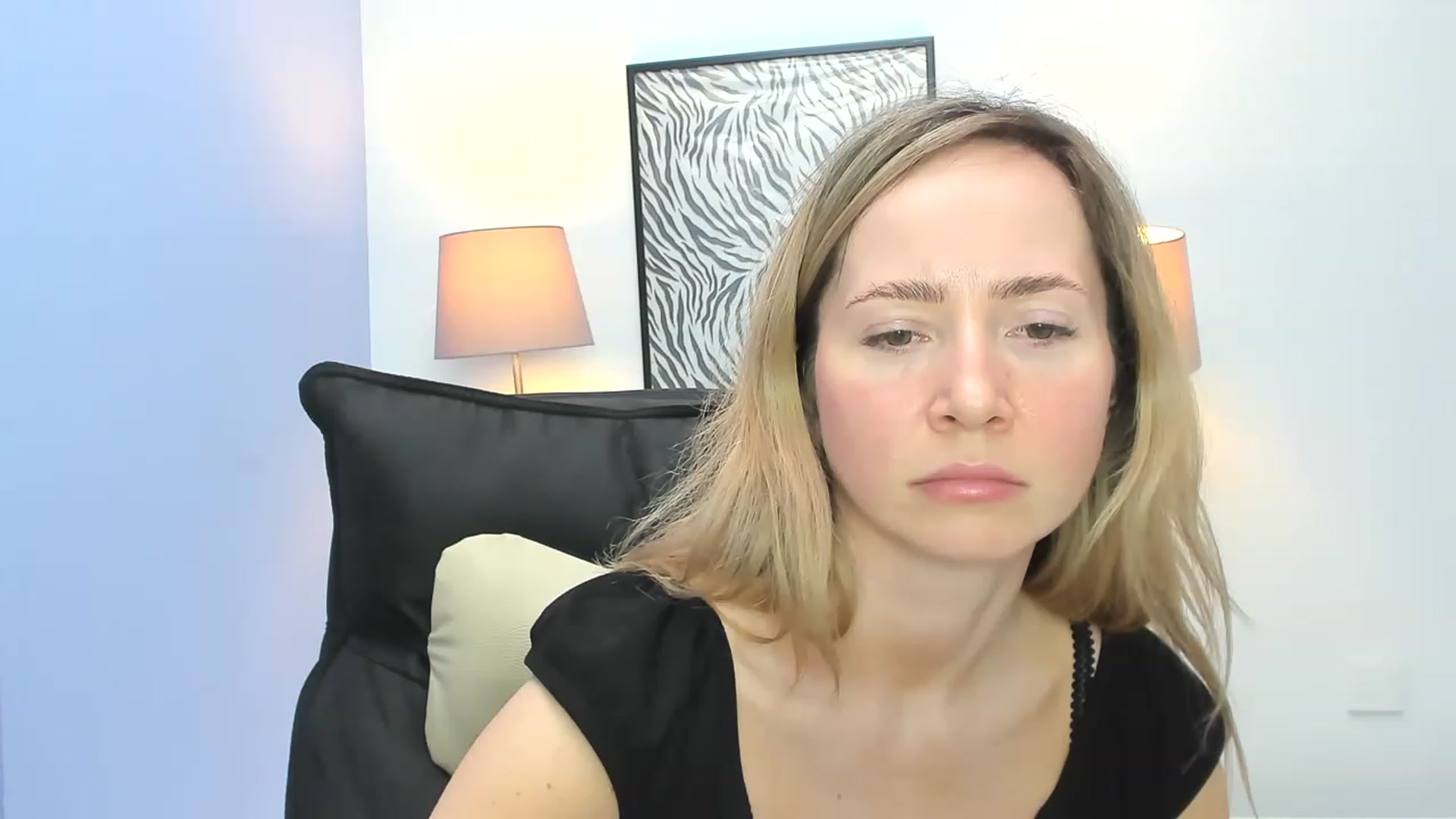Gallery image thumbnail from Strawberrys2's myfreecams stream on, 04/10/2023, 15:28 image 10 of 20