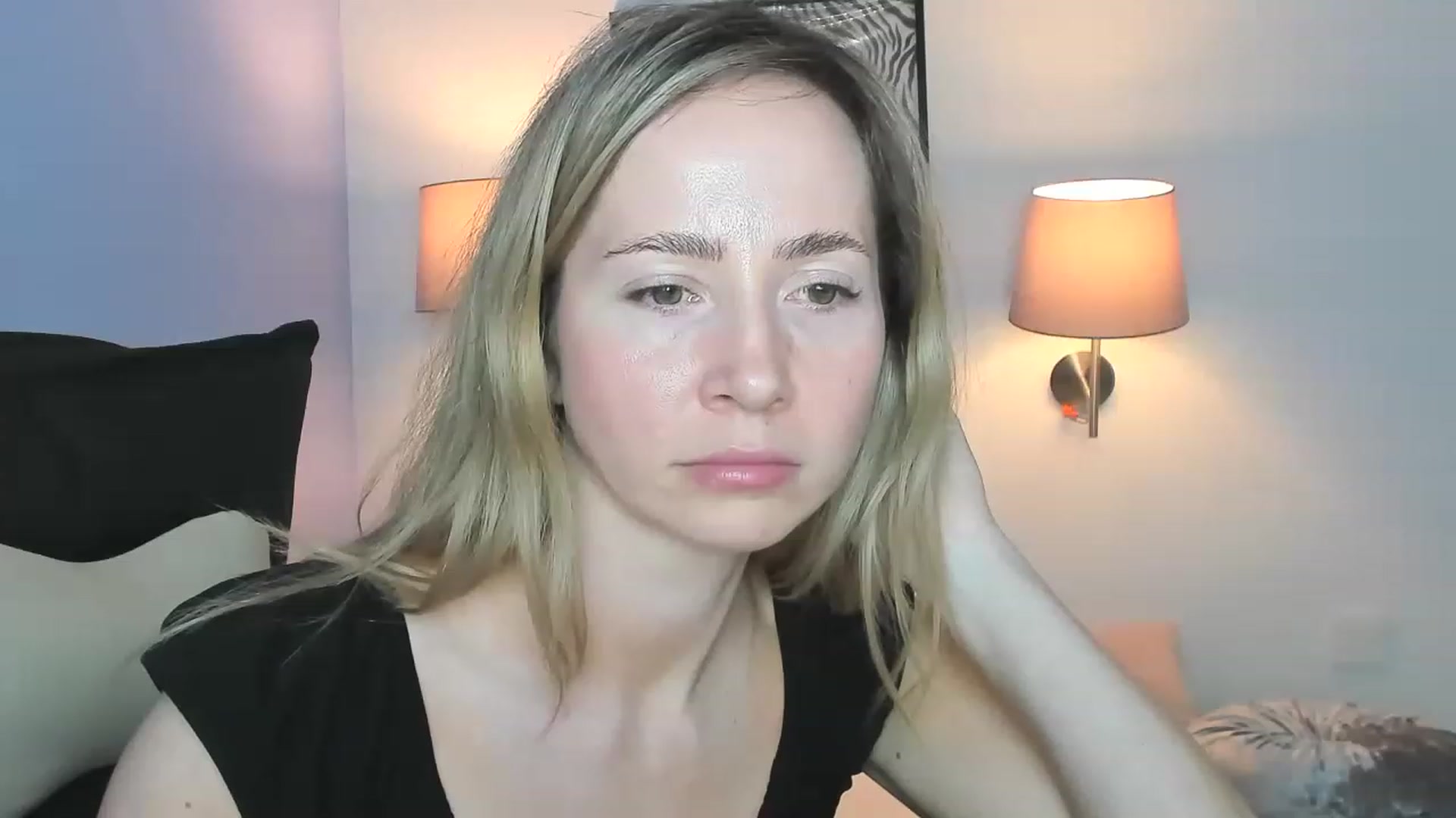 Gallery image thumbnail from Strawberrys2's myfreecams stream on, 04/10/2023, 18:22 image 19 of 20