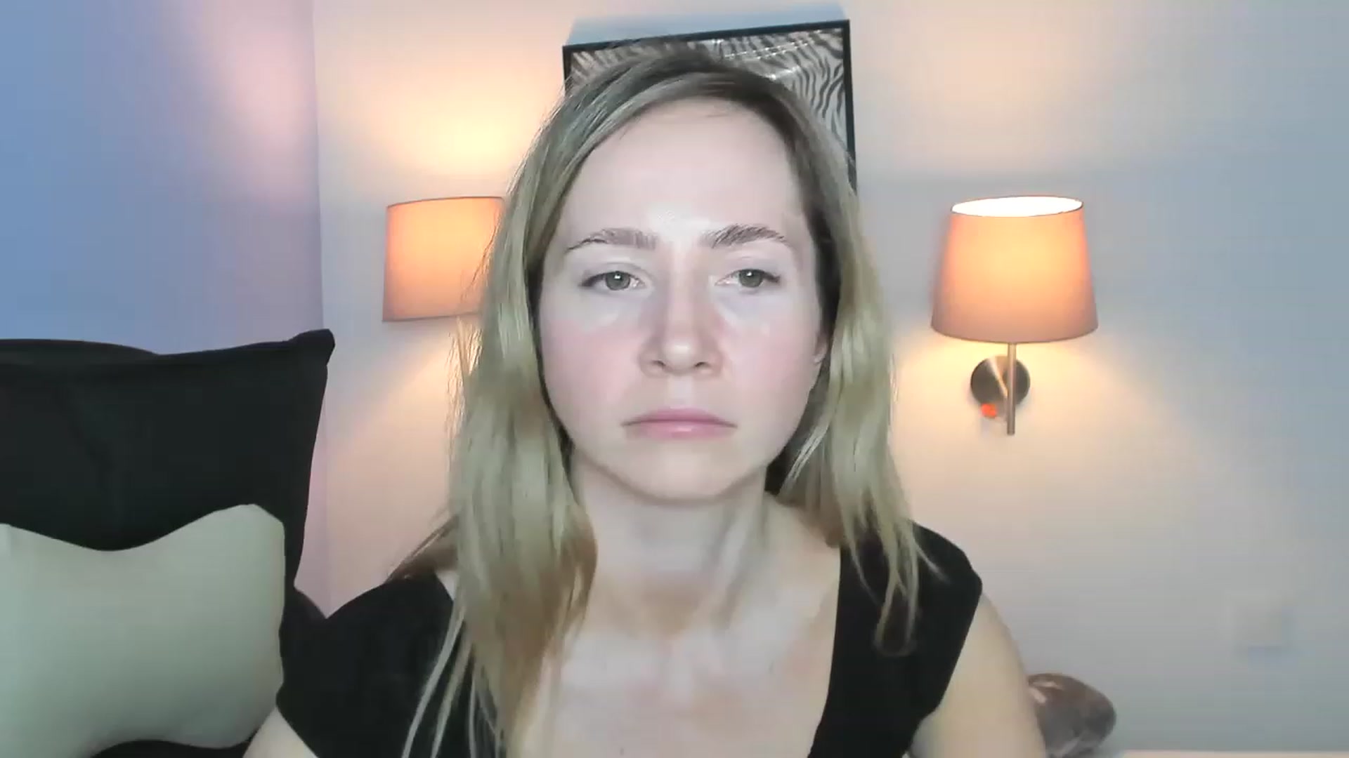 Gallery image thumbnail from Strawberrys2's myfreecams stream on, 04/10/2023, 18:22 image 16 of 20