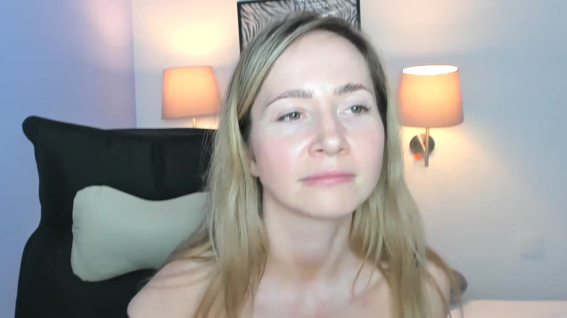 Gallery image thumbnail from Strawberrys2's myfreecams stream on, 04/10/2023, 18:22 image 7 of 20