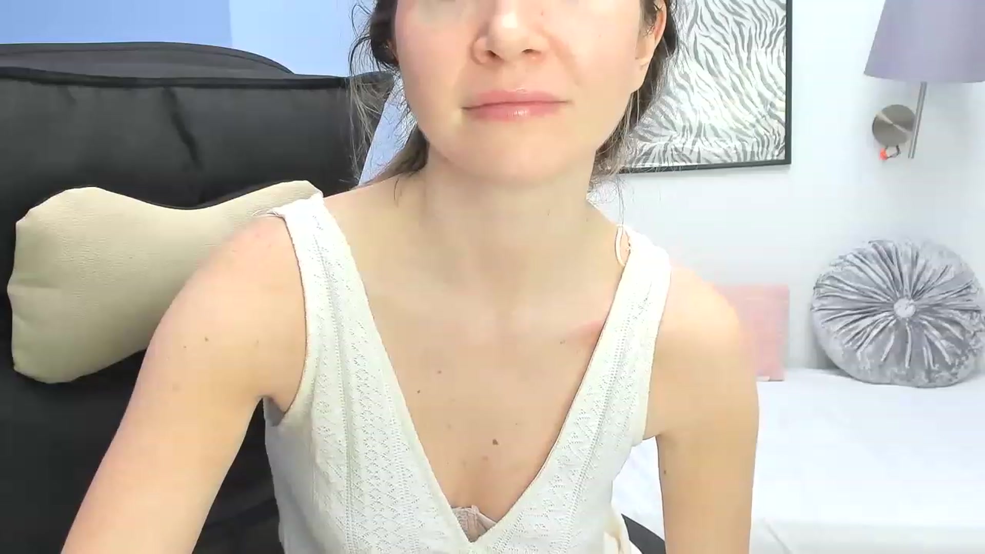 Gallery image thumbnail from Strawberrys2's myfreecams stream on, 04/15/2023, 11:06 image 16 of 20