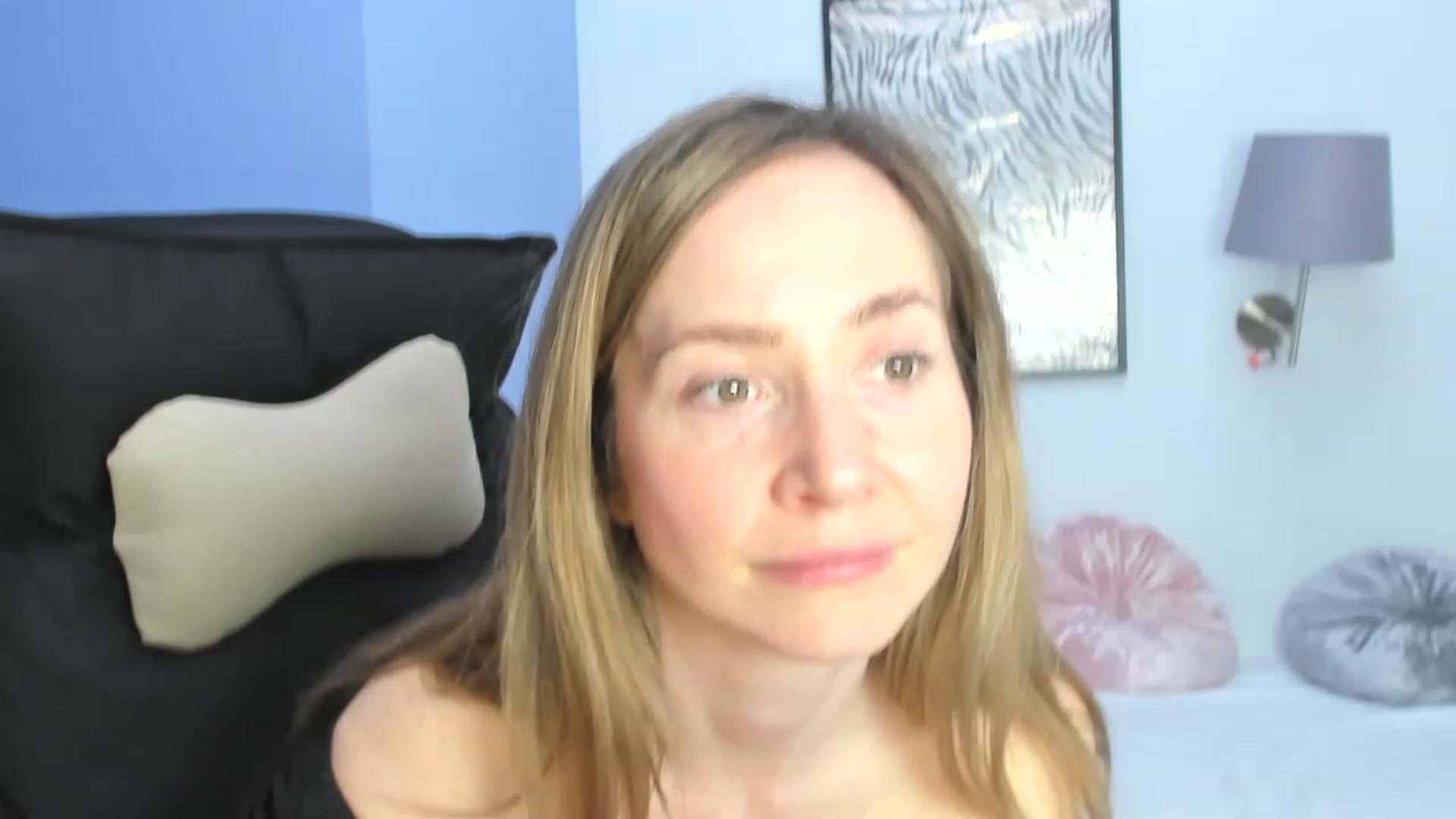 Gallery image thumbnail from Strawberrys2's myfreecams stream on, 04/16/2023, 16:20 image 12 of 20