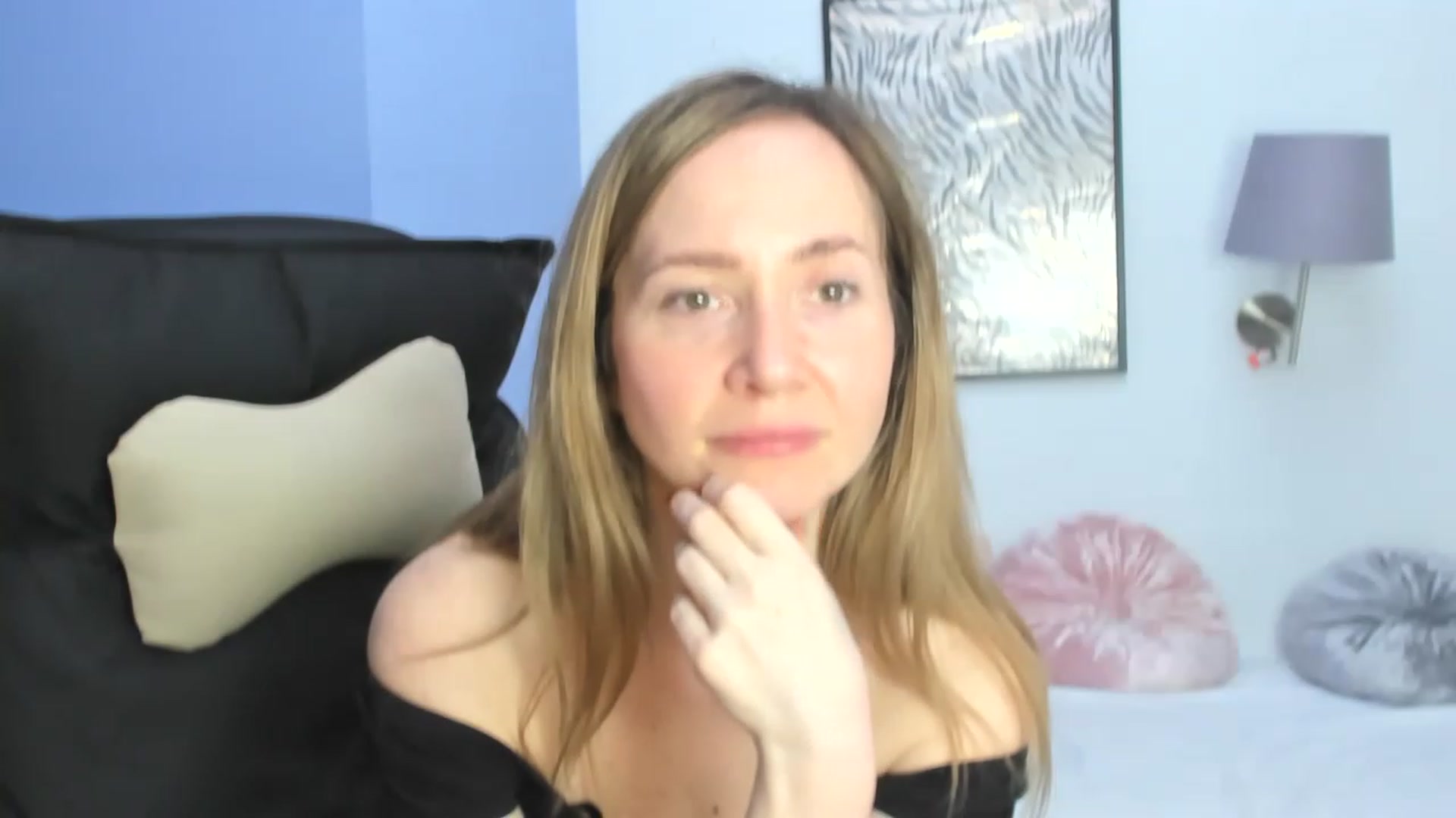 Gallery image thumbnail from Strawberrys2's myfreecams stream on, 04/16/2023, 16:20 image 11 of 20